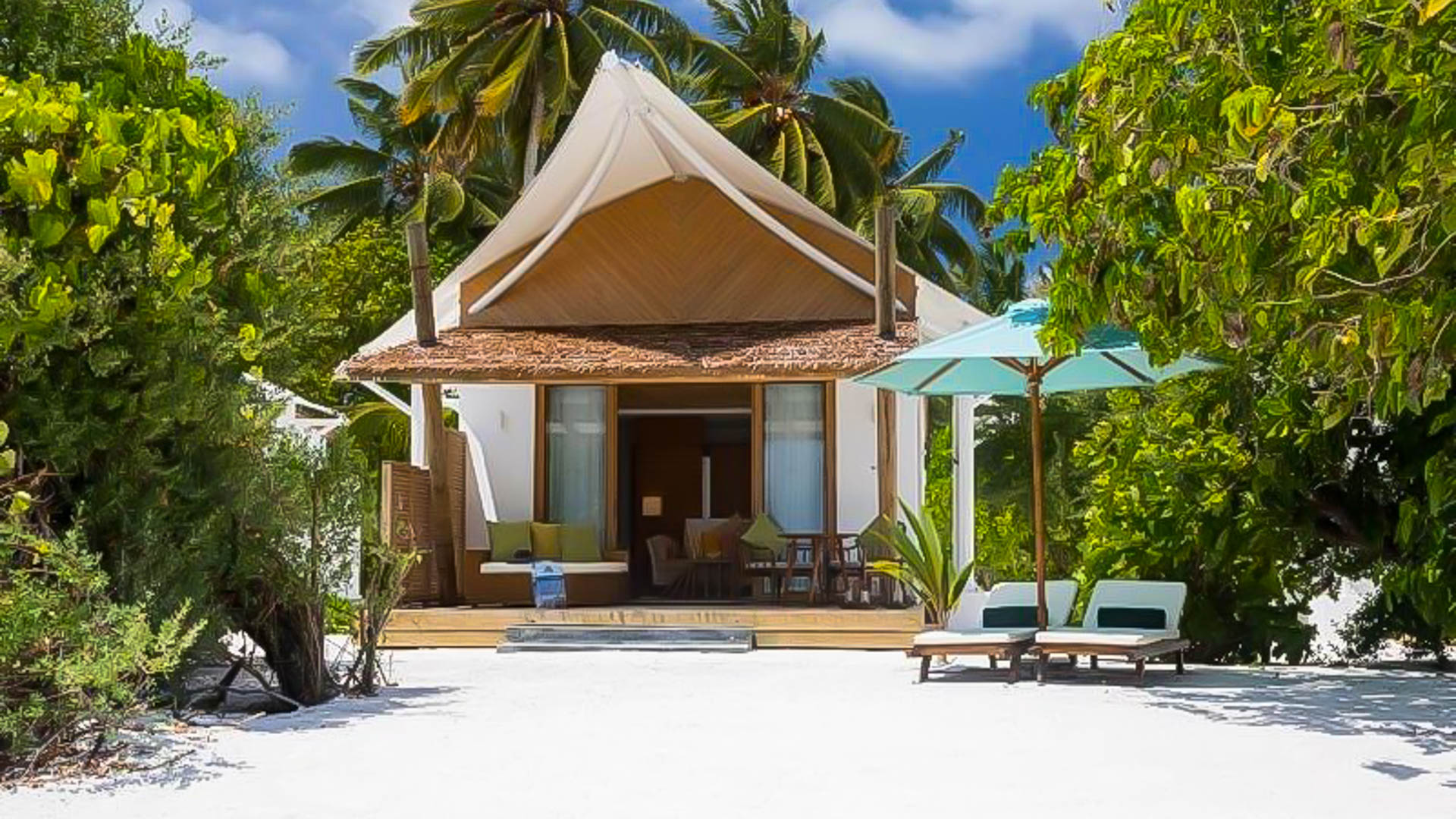 Cinnamon Hakuraa Huraa Maldives