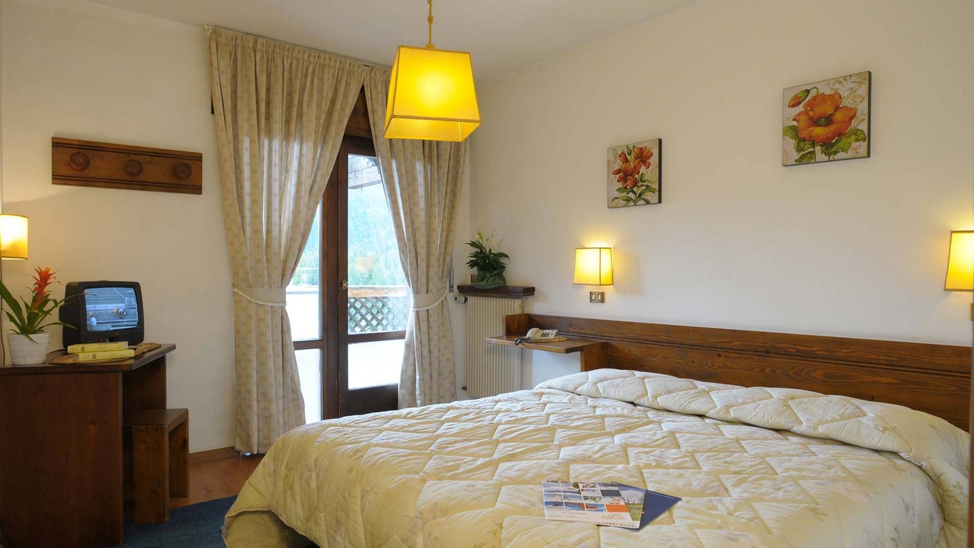 Hotel Corona