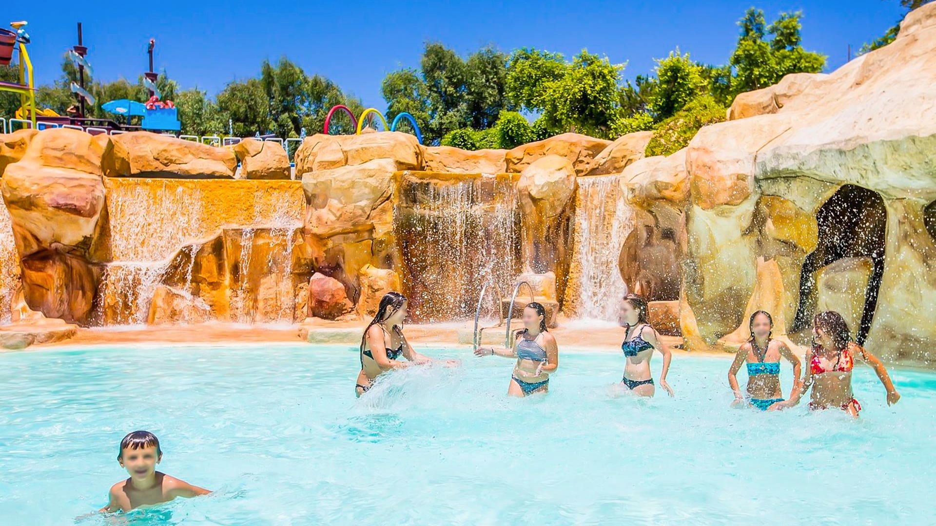 Costa Verde Acqua Park & Spa Hotel