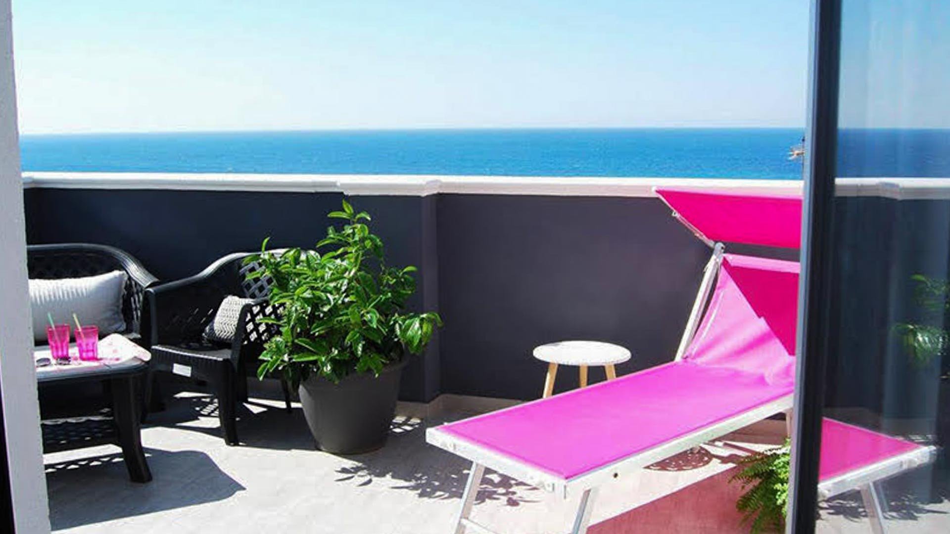 Crisvan Beach Residence