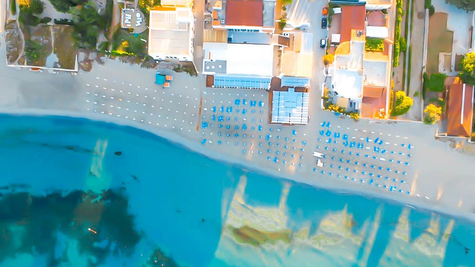 Delfino Beach Hotel