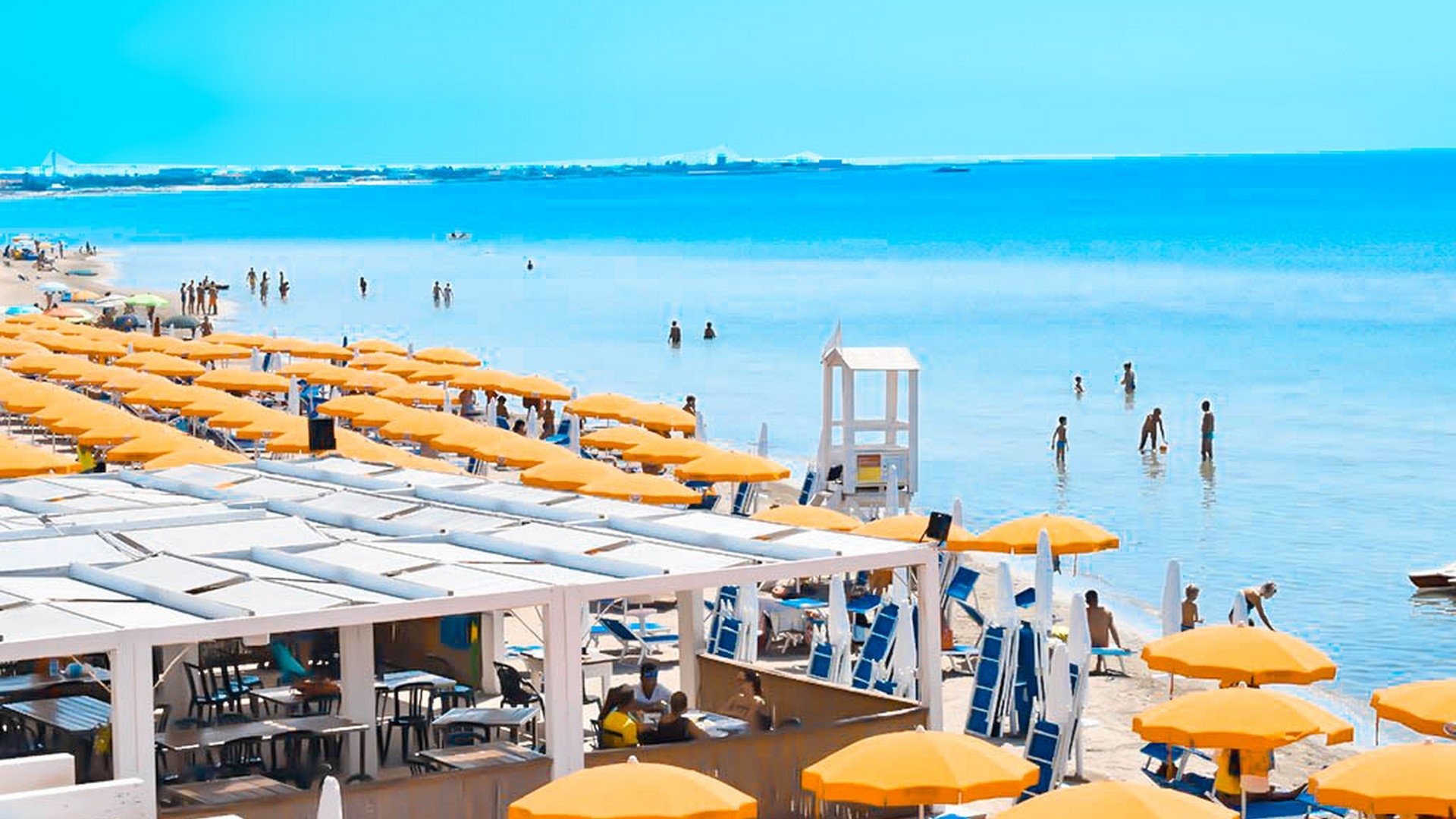 Delfino Beach Hotel