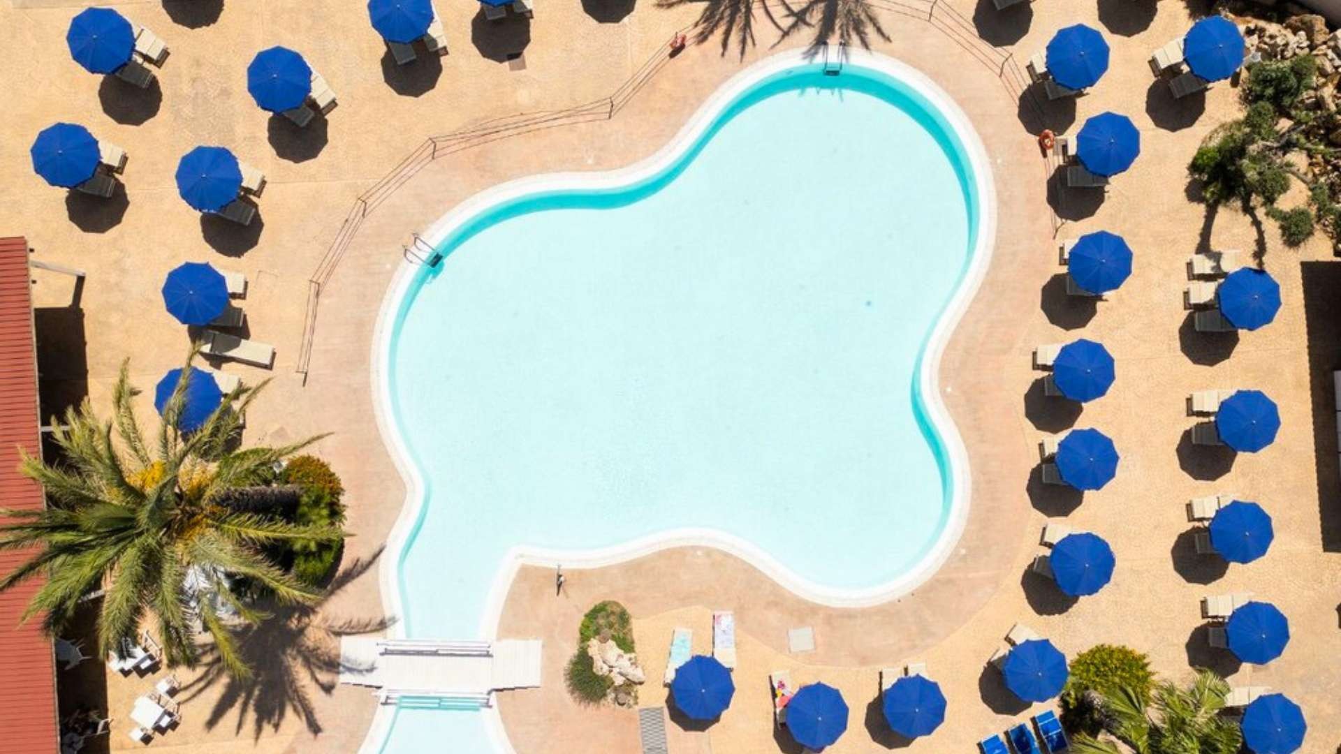 Delfino Beach Hotel
