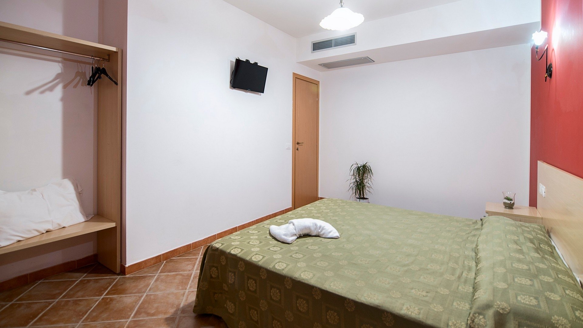 Delfino Beach Hotel
