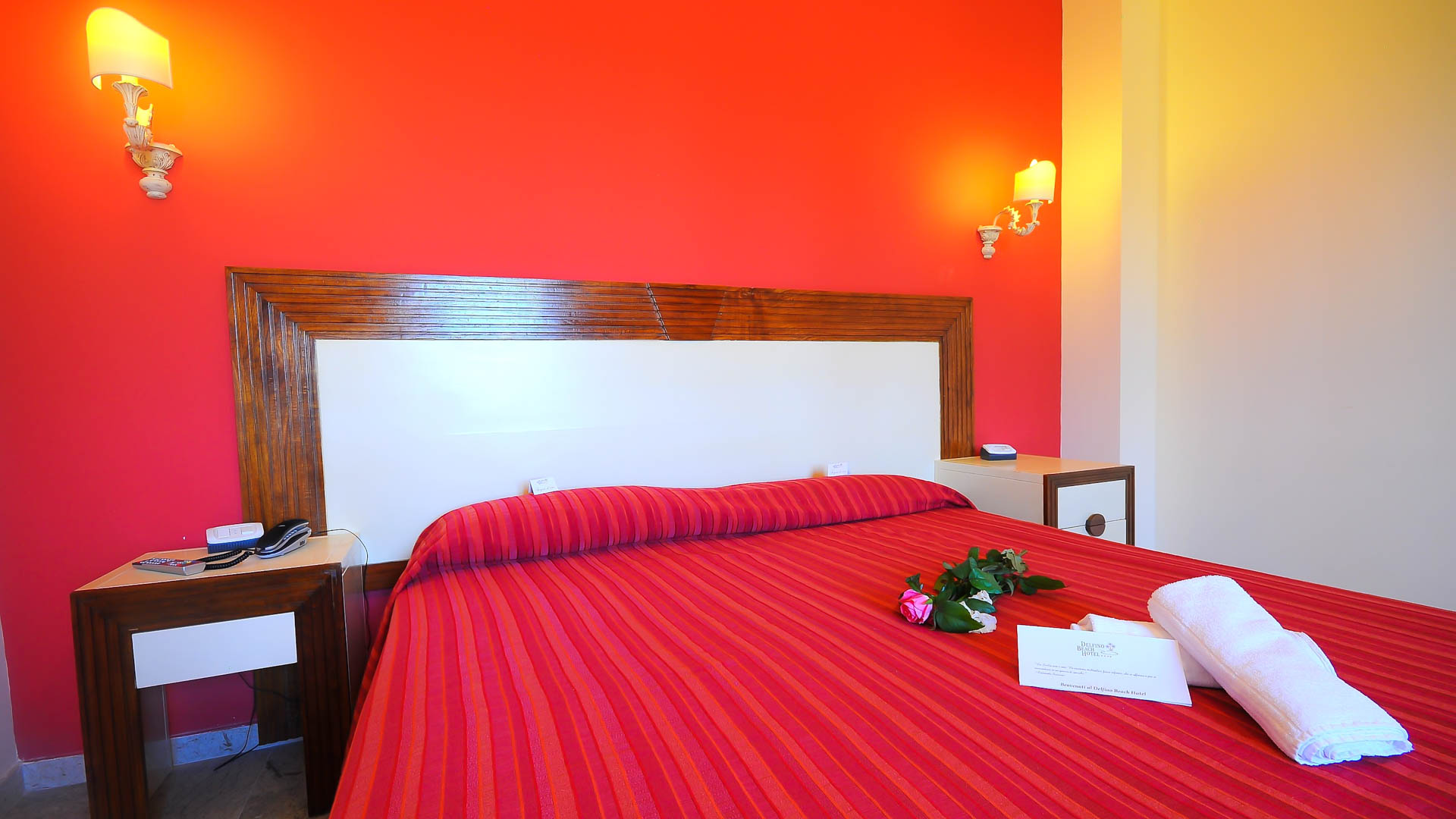 Delfino Beach Hotel