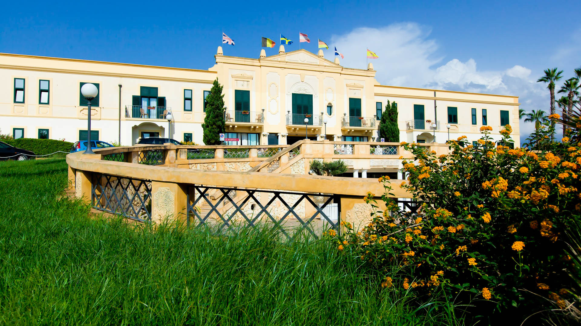 Delfino Beach Hotel