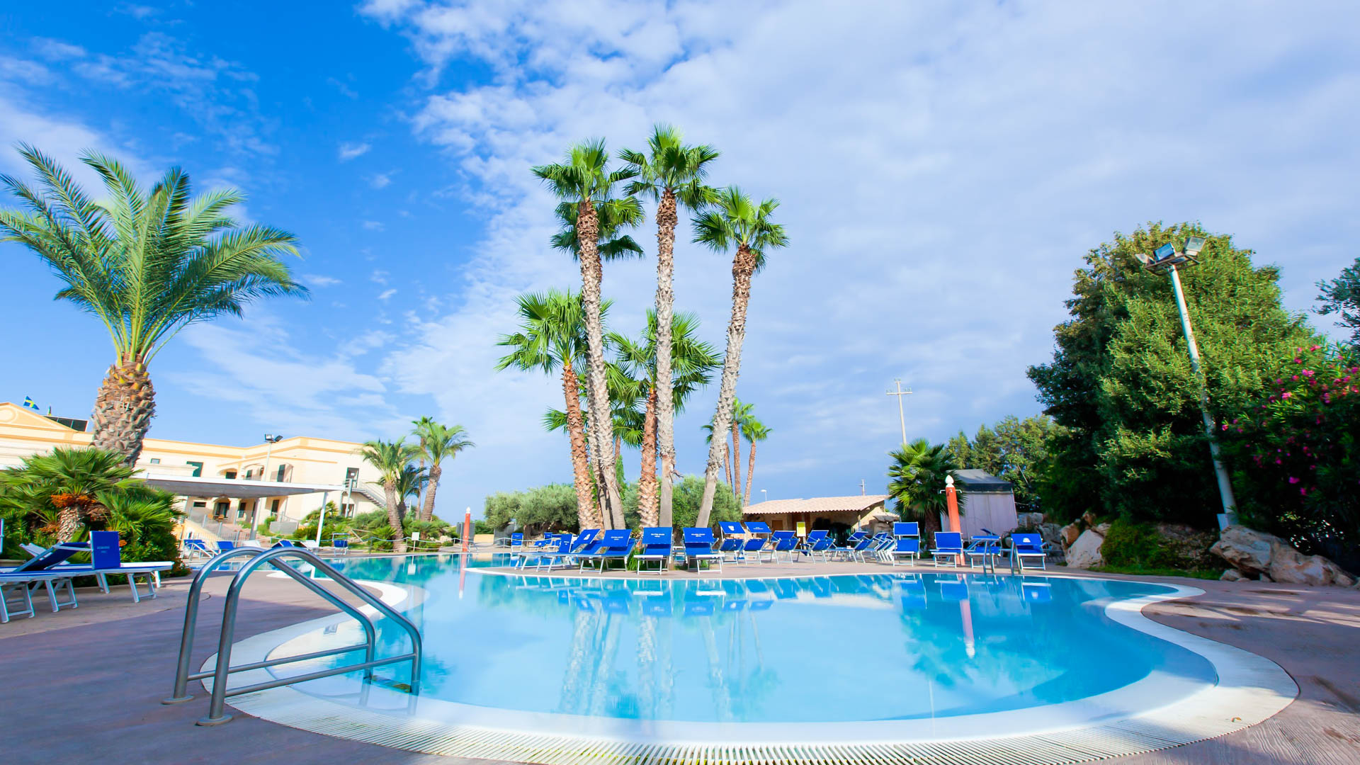 Delfino Beach Hotel