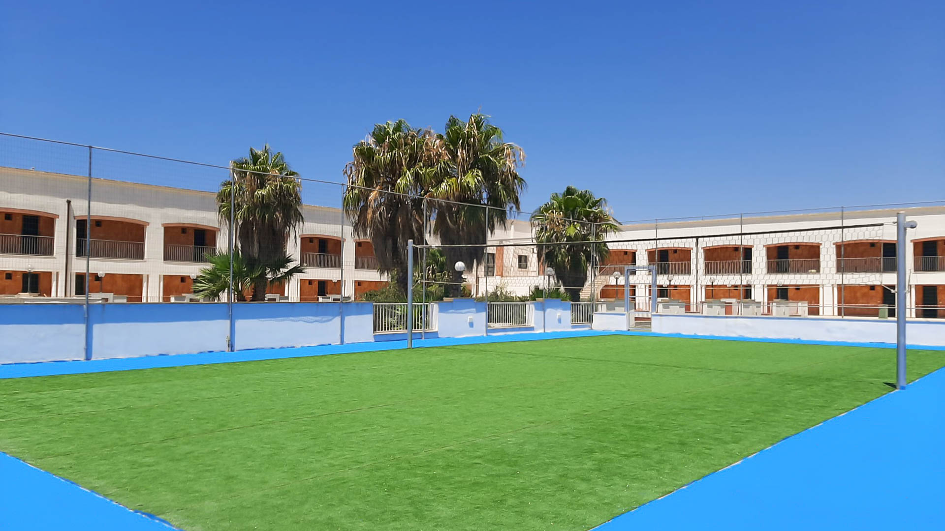 Delfino Beach Hotel