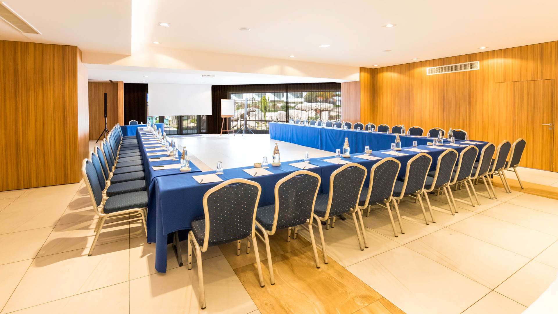 Dolmen Hotel