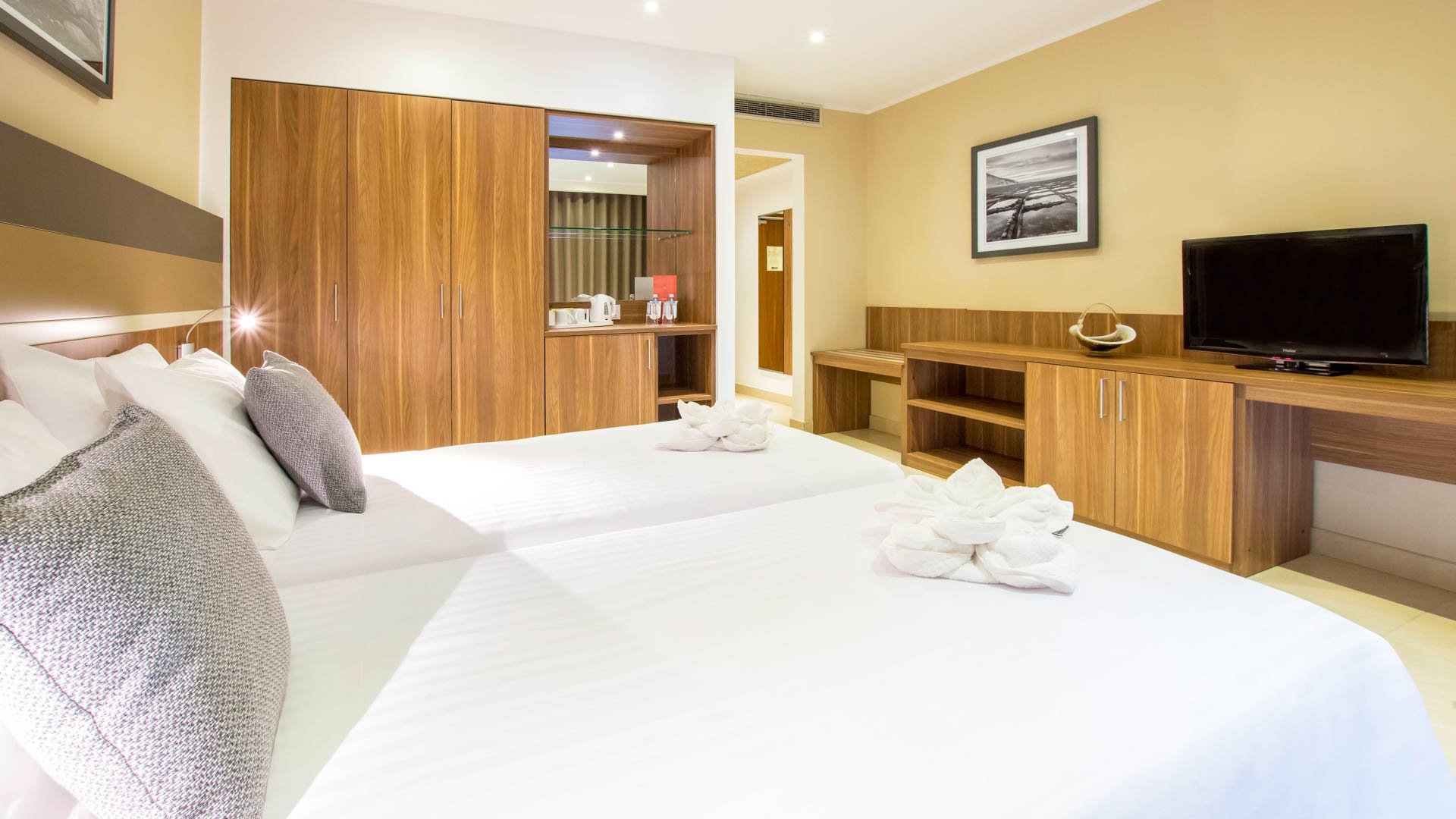 Dolmen Hotel