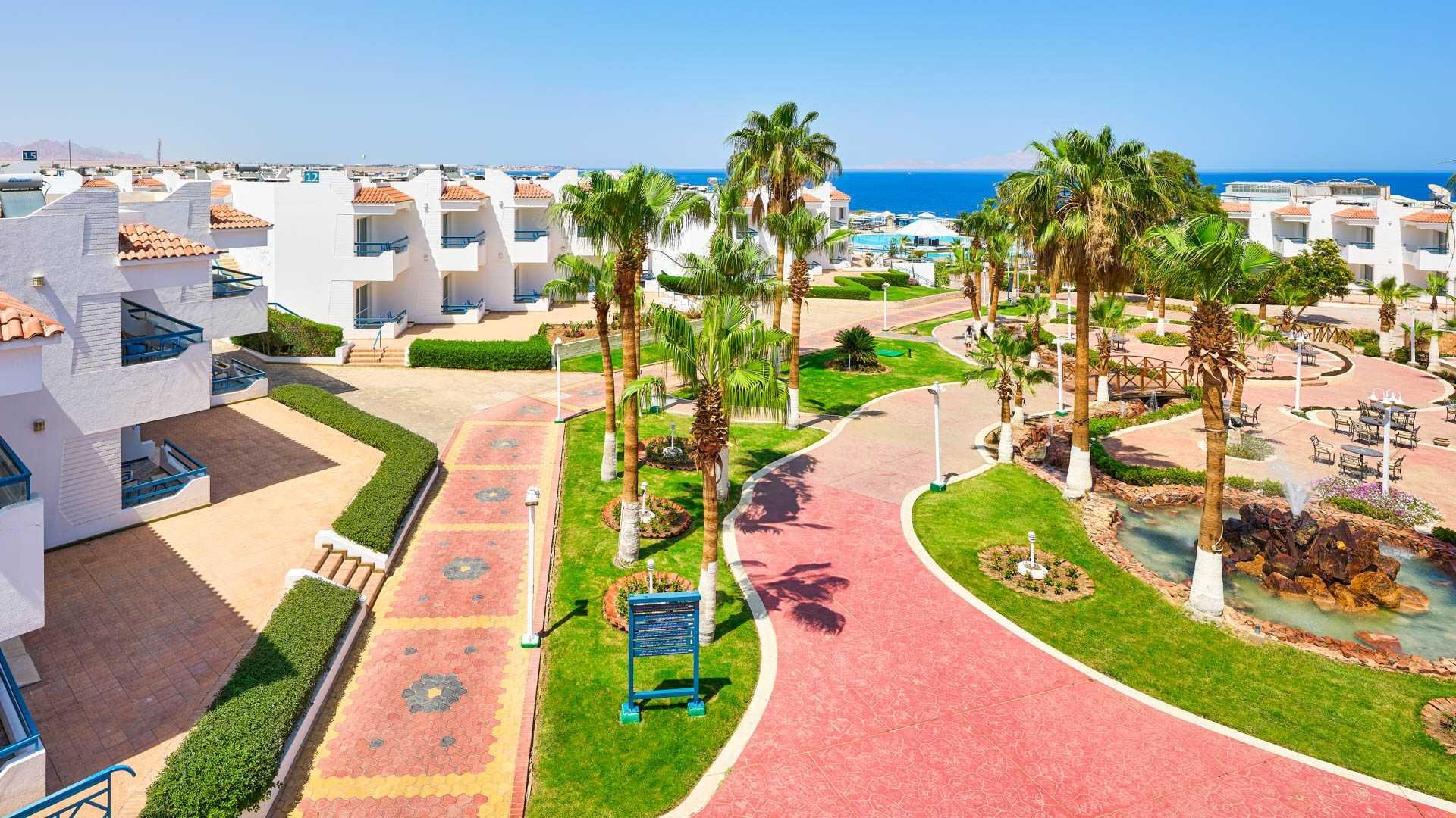 Dreams Beach Resort