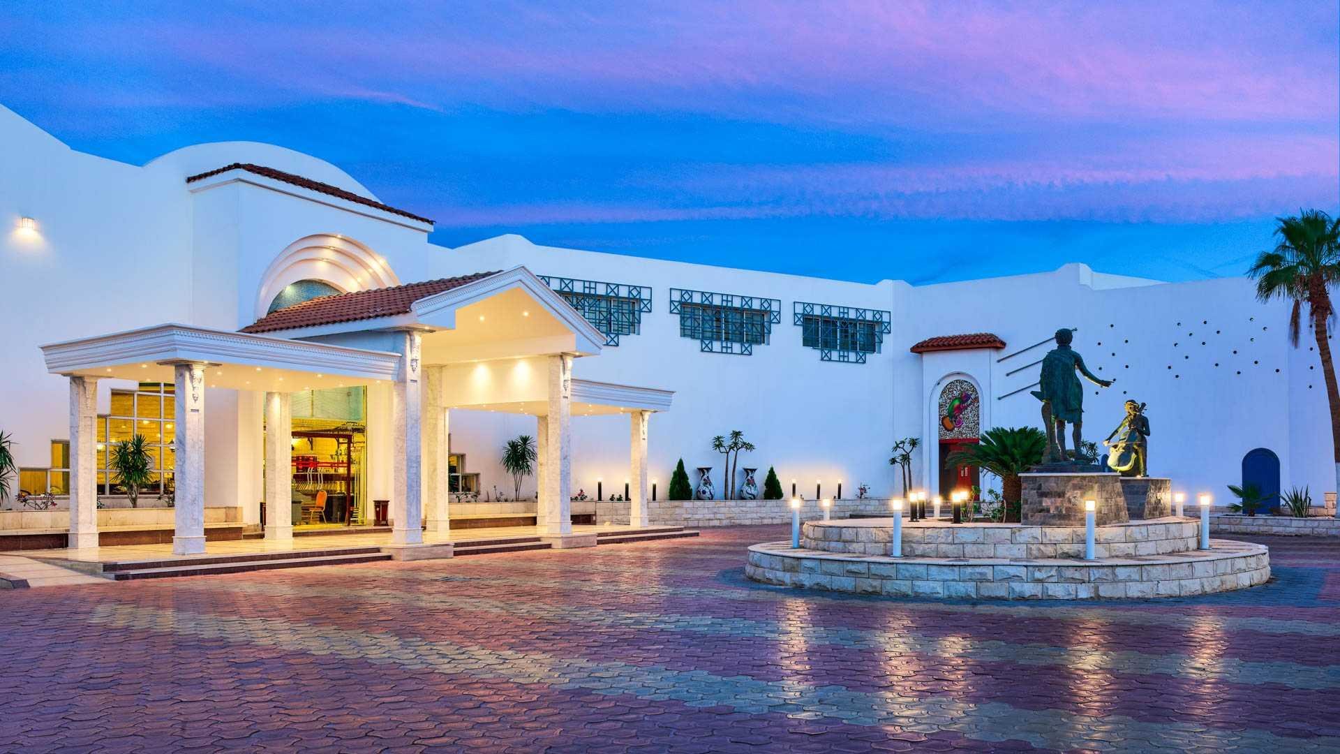 Dreams Beach Resort