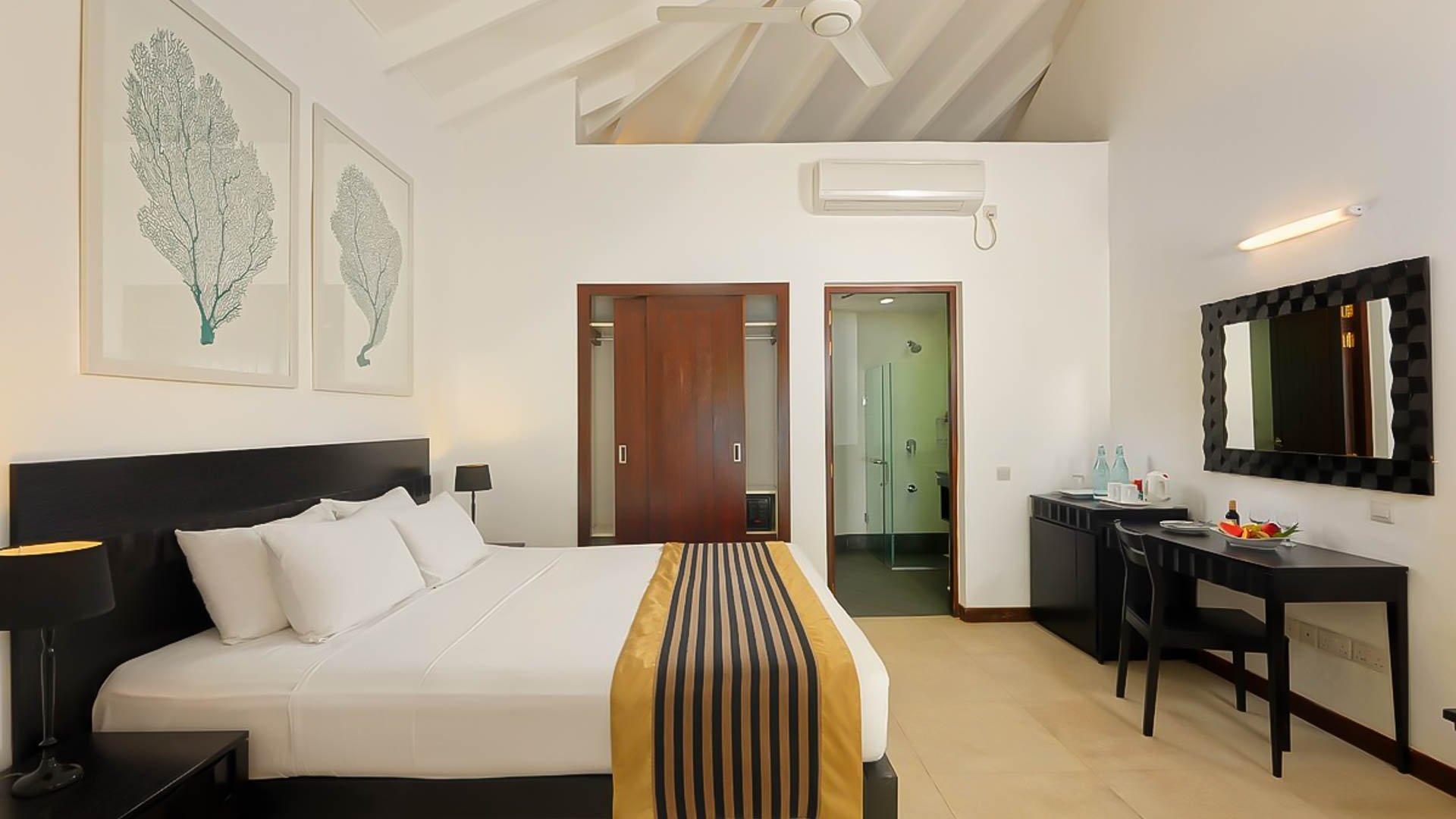 Embudu Village Resort