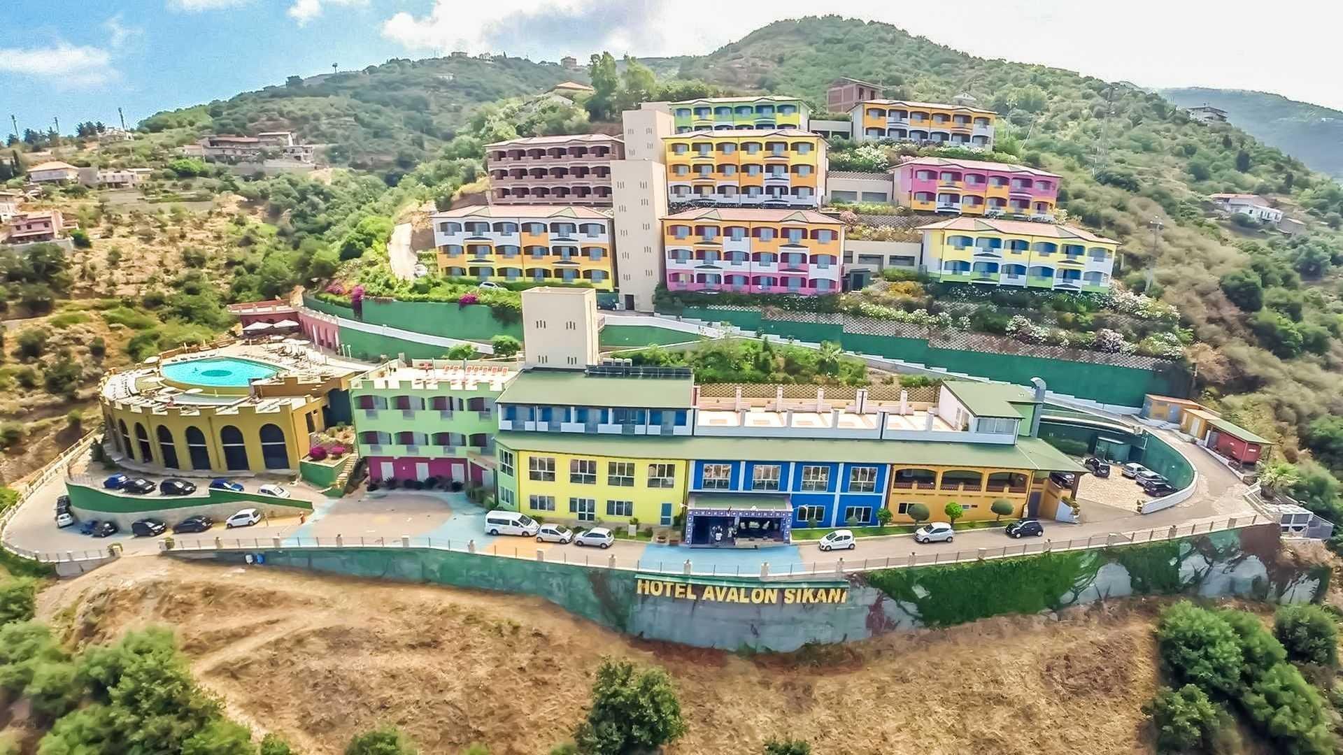 GH Avalon Sikani