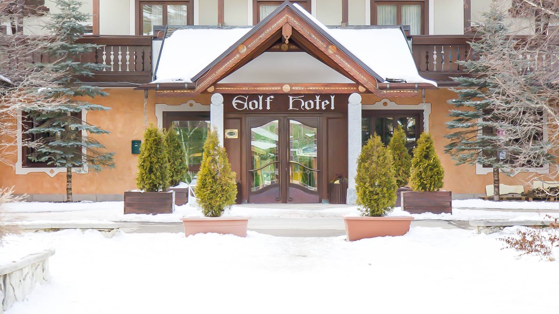 Golf Hotel