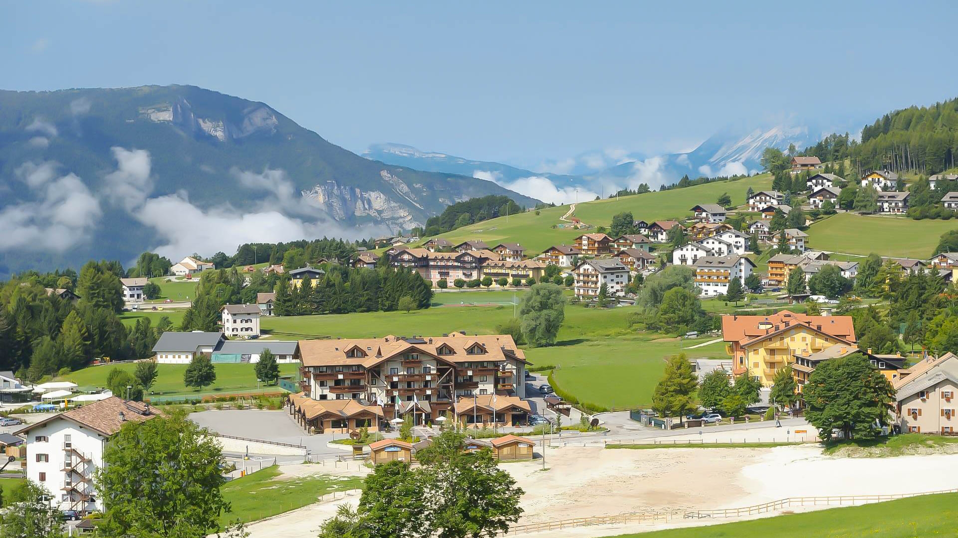 Golf Hotel
