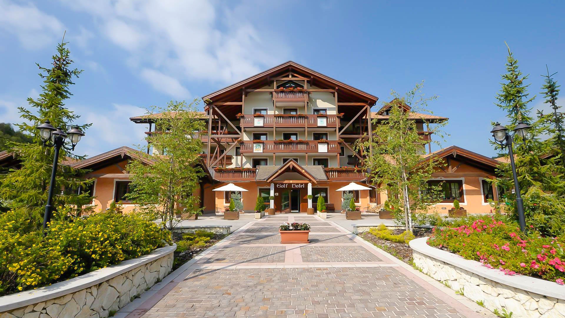 Golf Hotel
