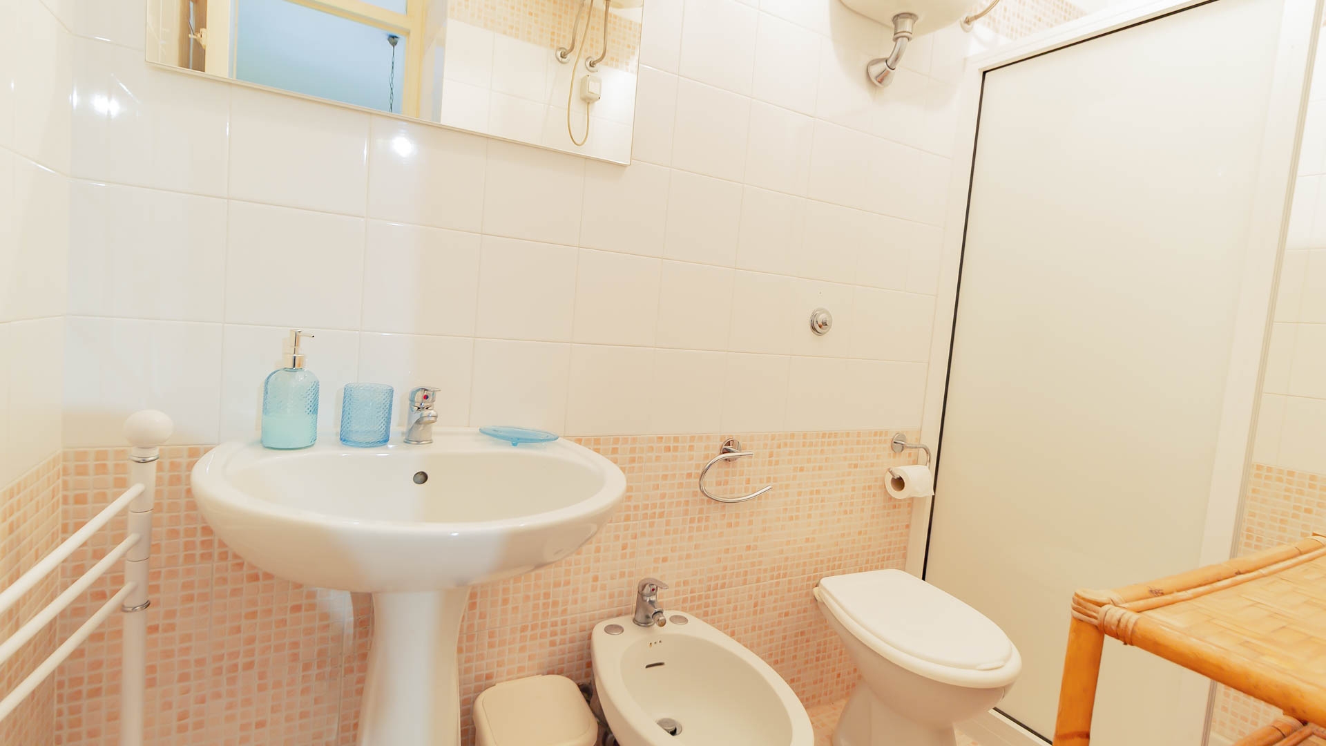 Grecale Flat