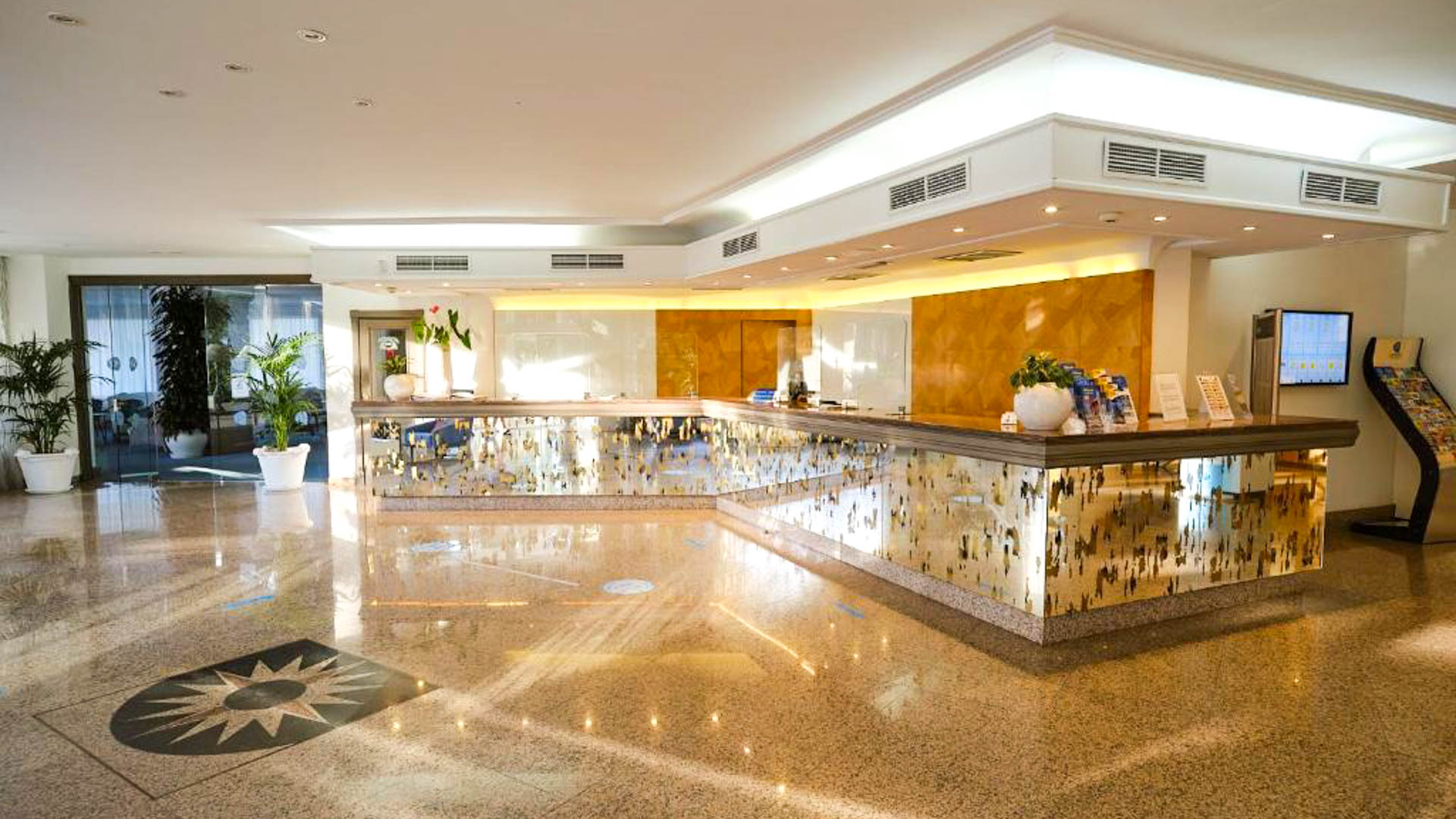 Grupotel Orient
