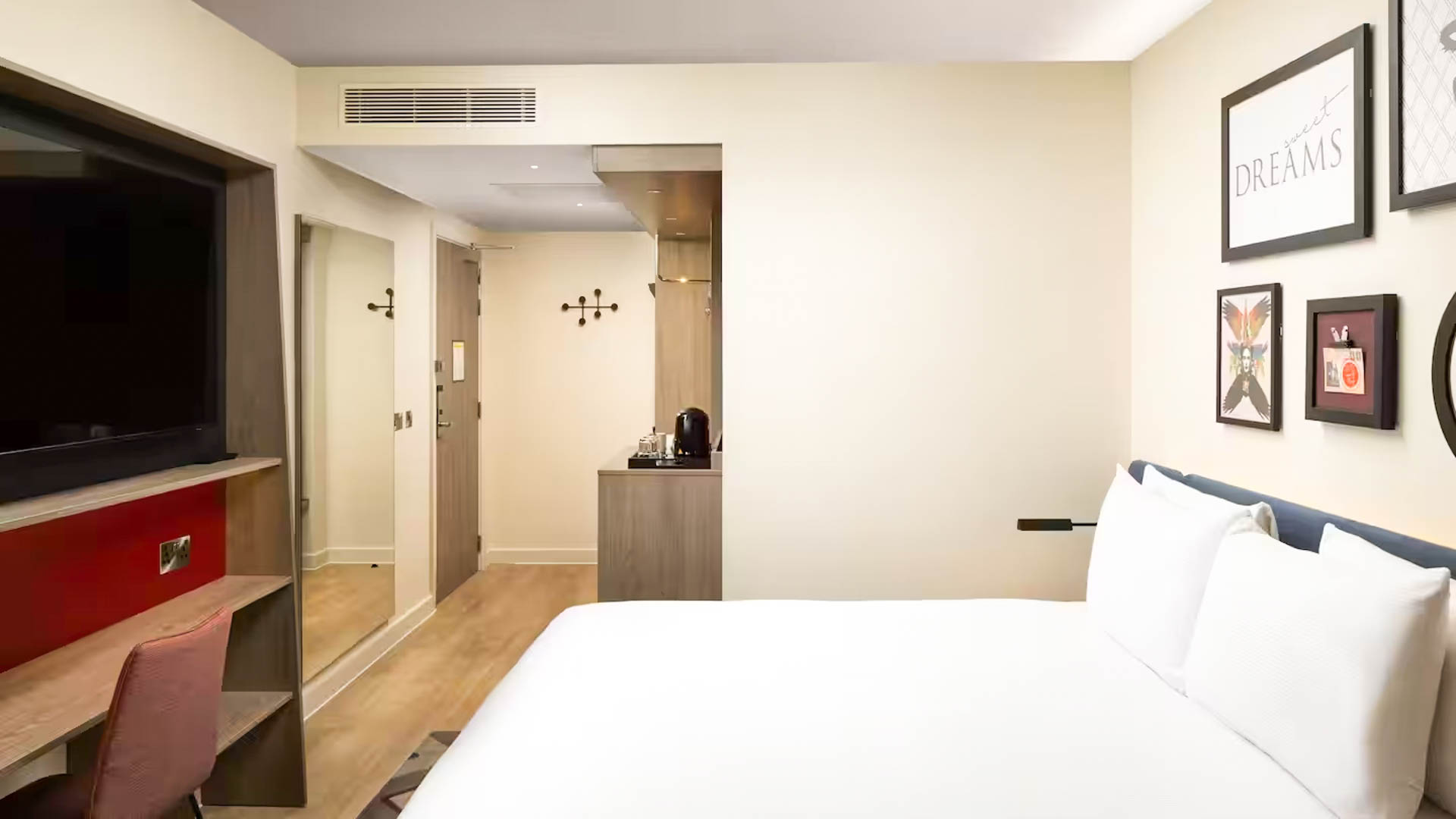 Hampton by Hilton London City