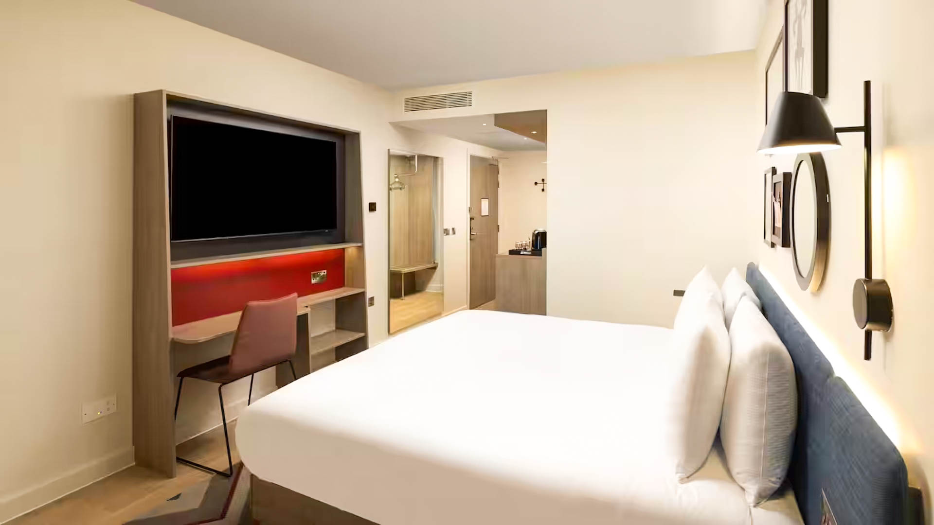 Hampton by Hilton London City