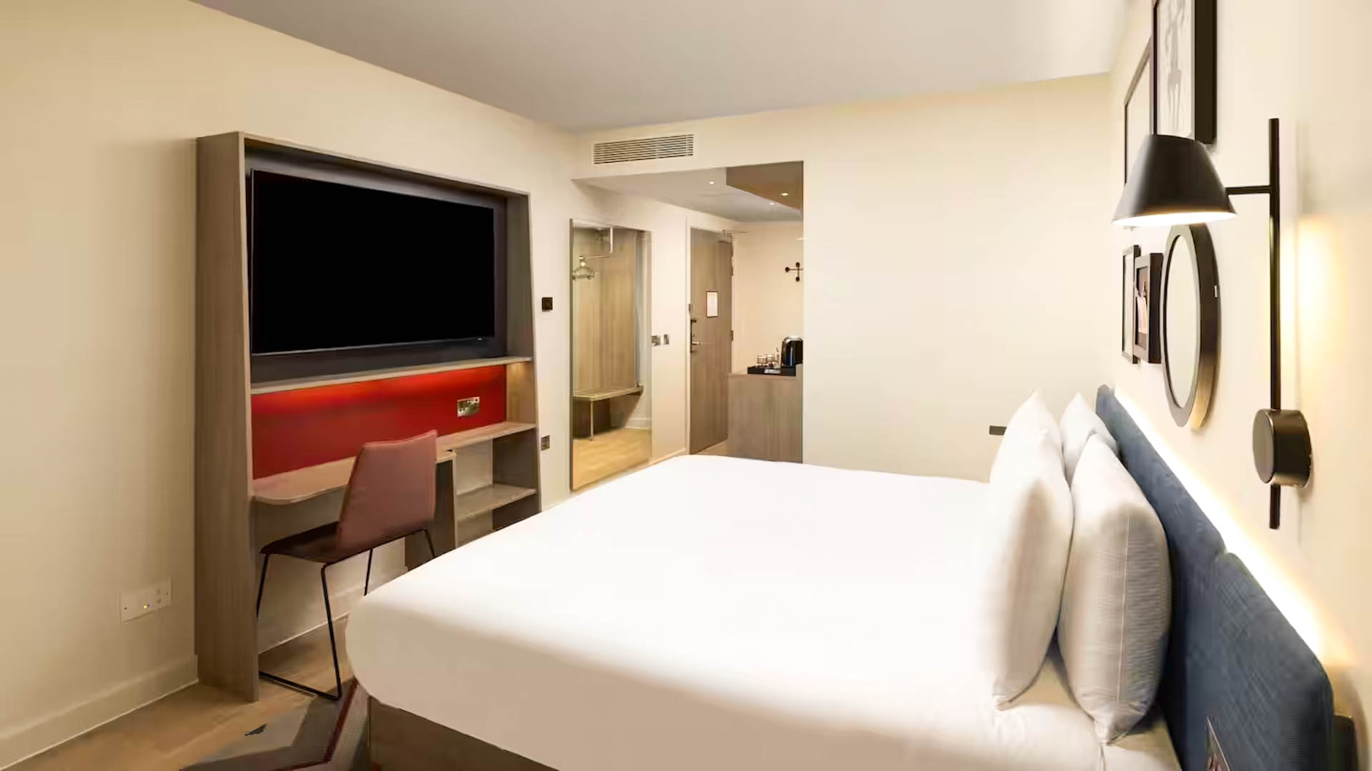 Hampton by Hilton London City