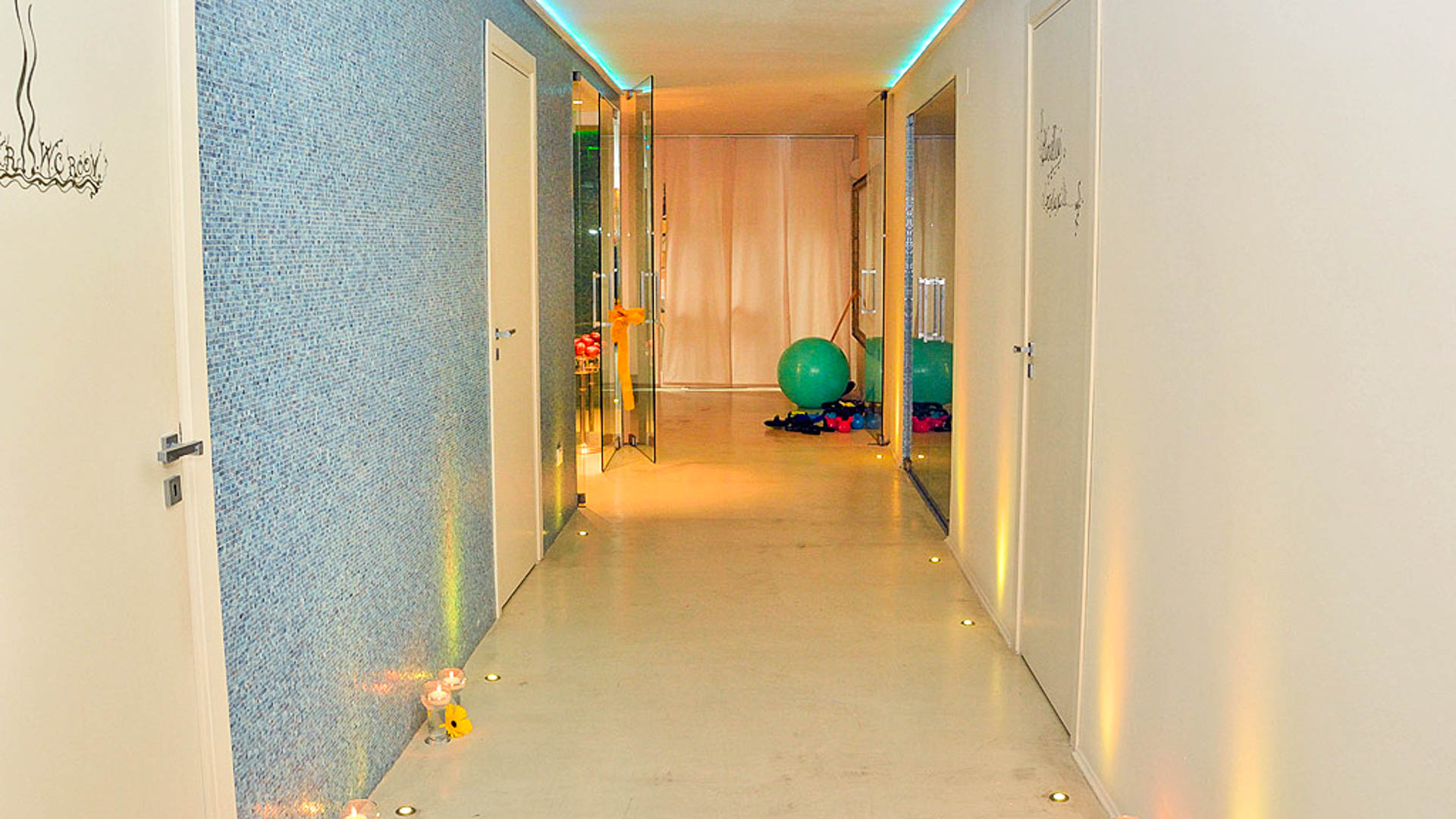 Hellenia Yachting Hotel