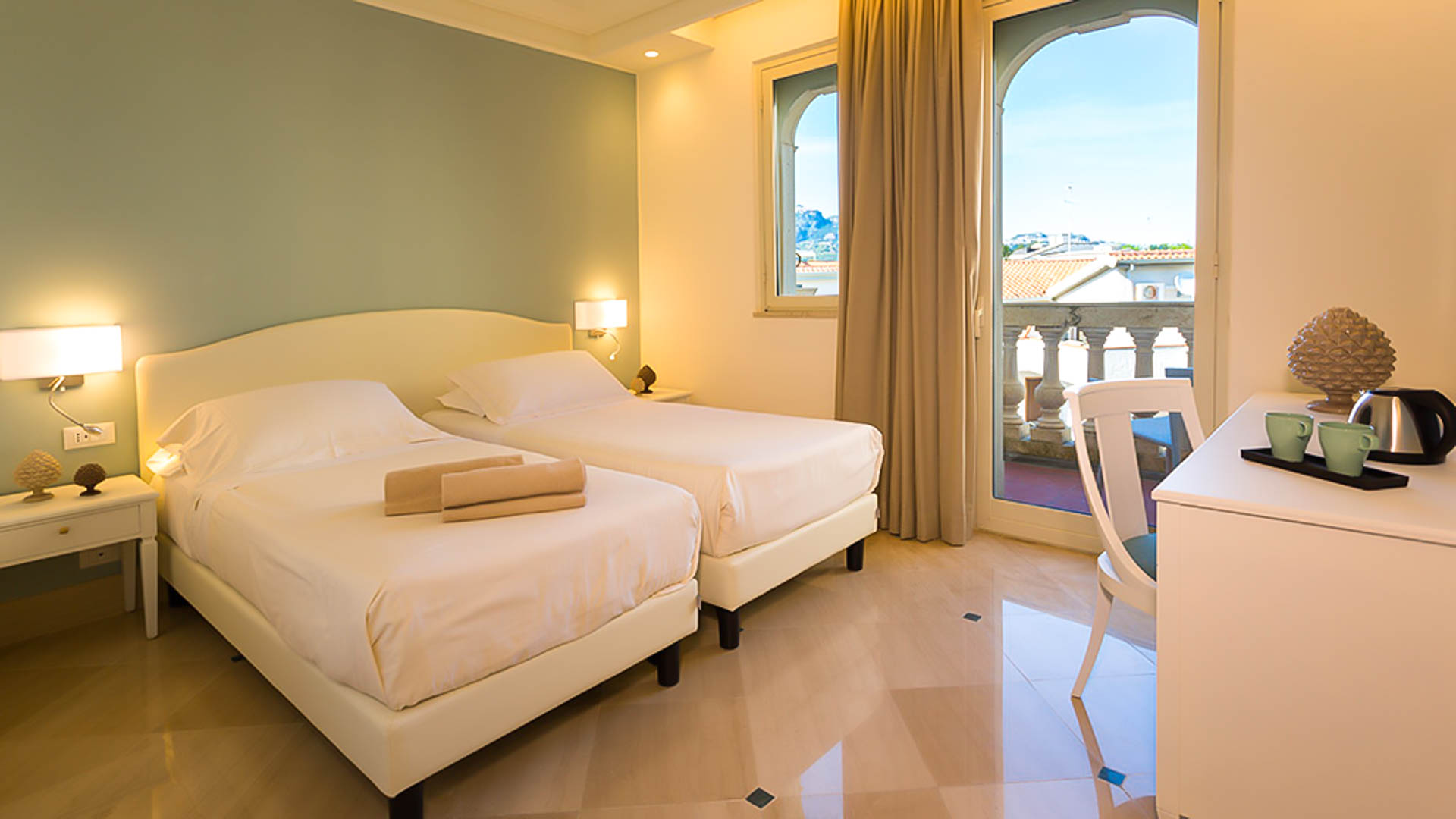 Hellenia Yachting Hotel