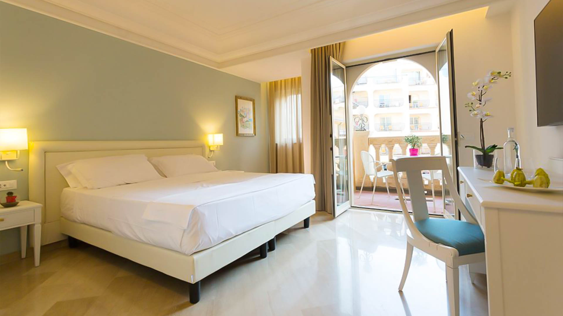 Hellenia Yachting Hotel
