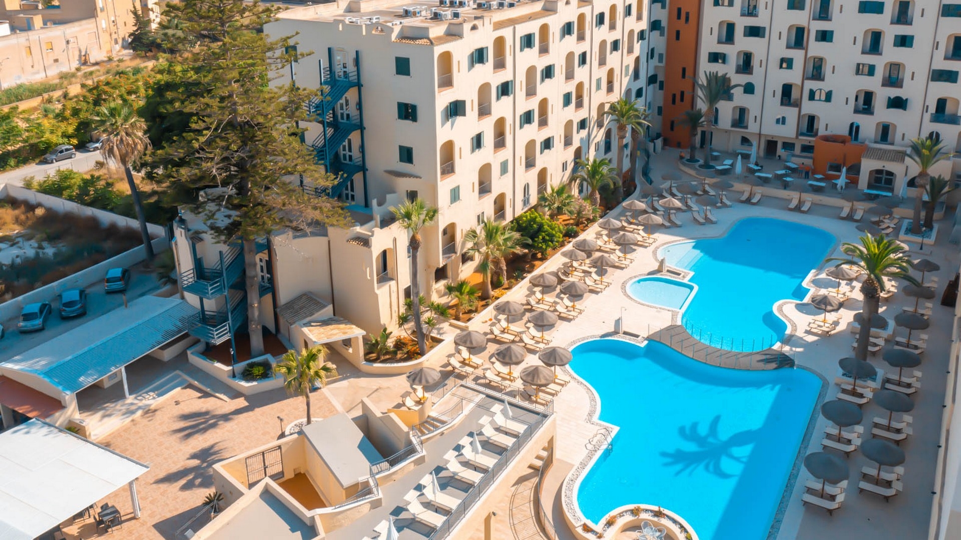 Hoops Hotel