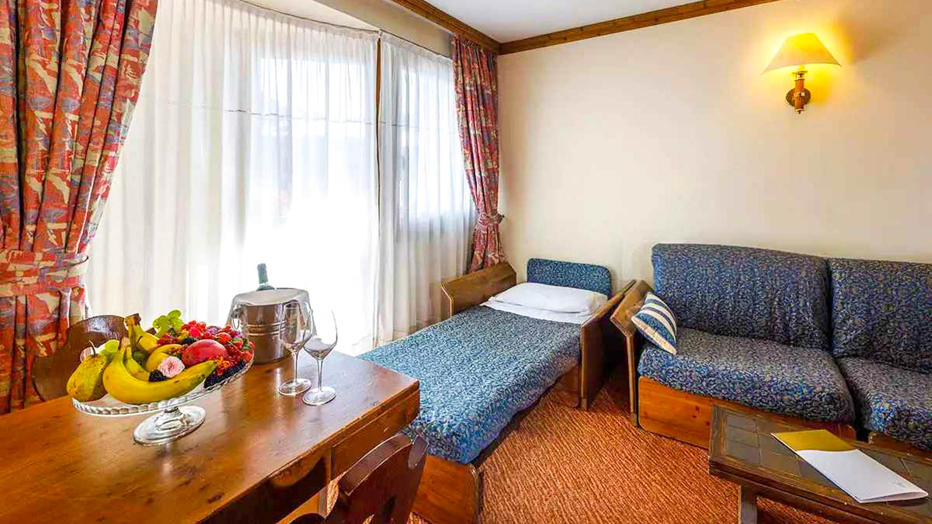 Hotel Alaska