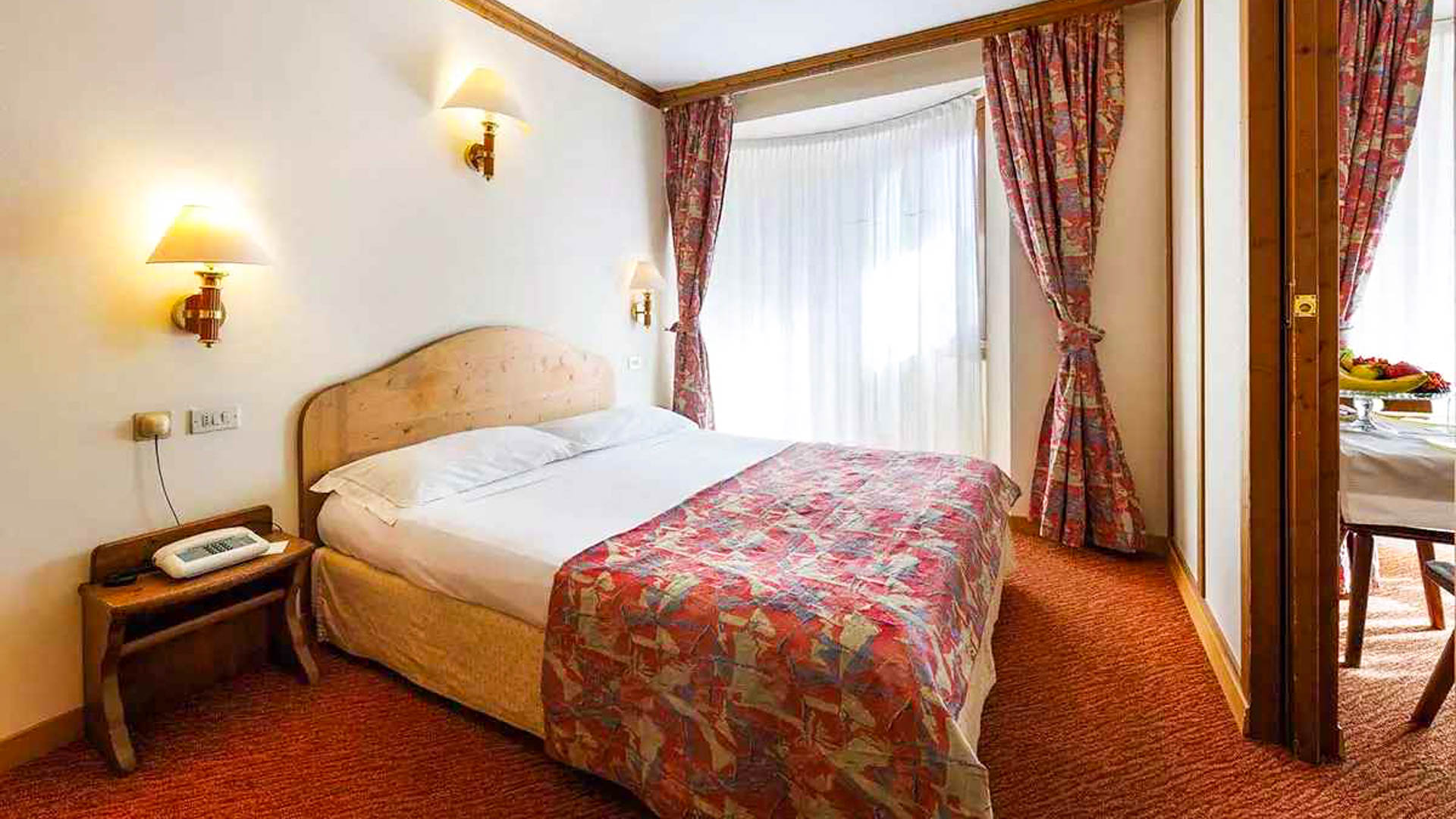 Hotel Alaska