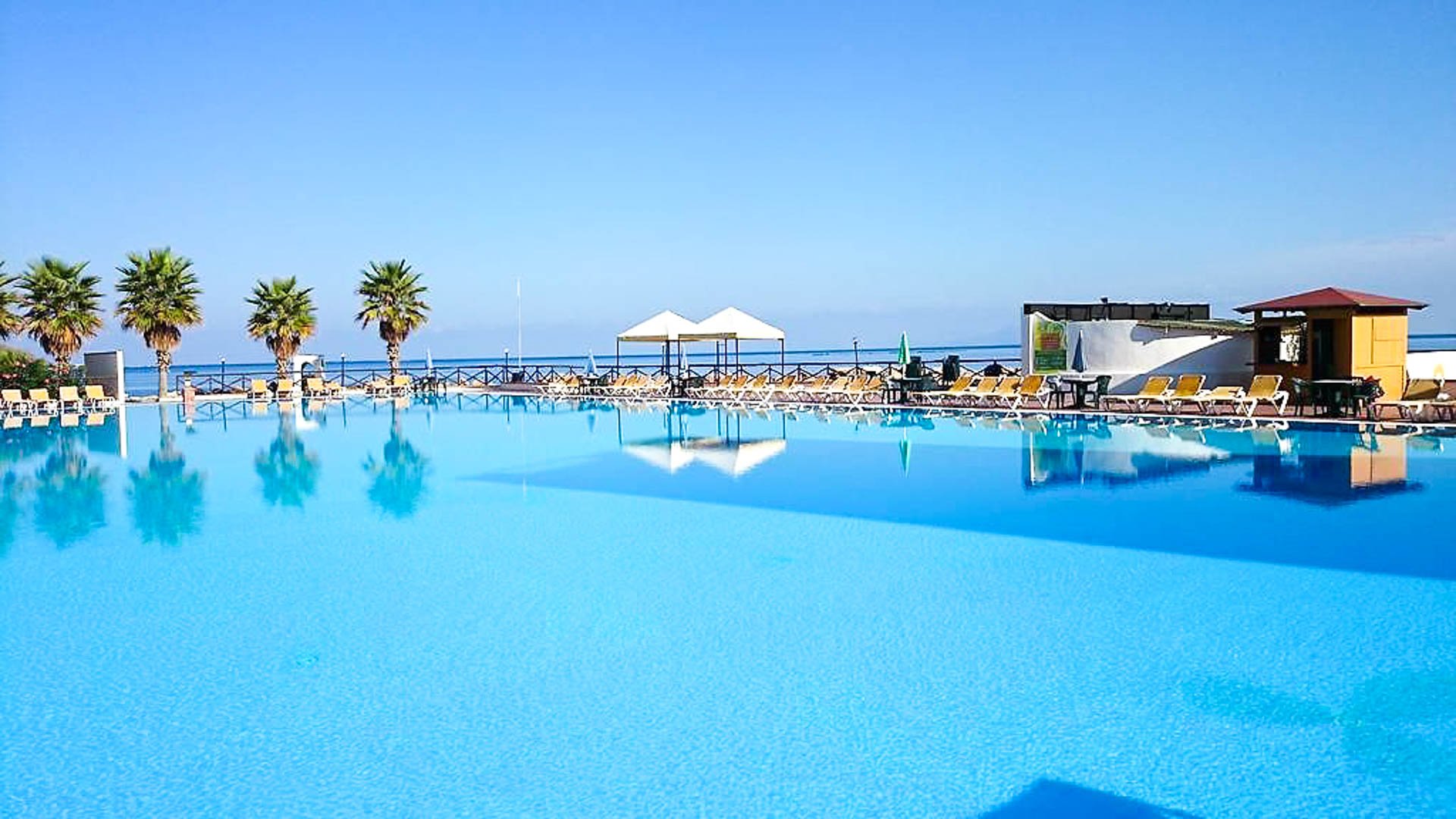Hotel La Playa