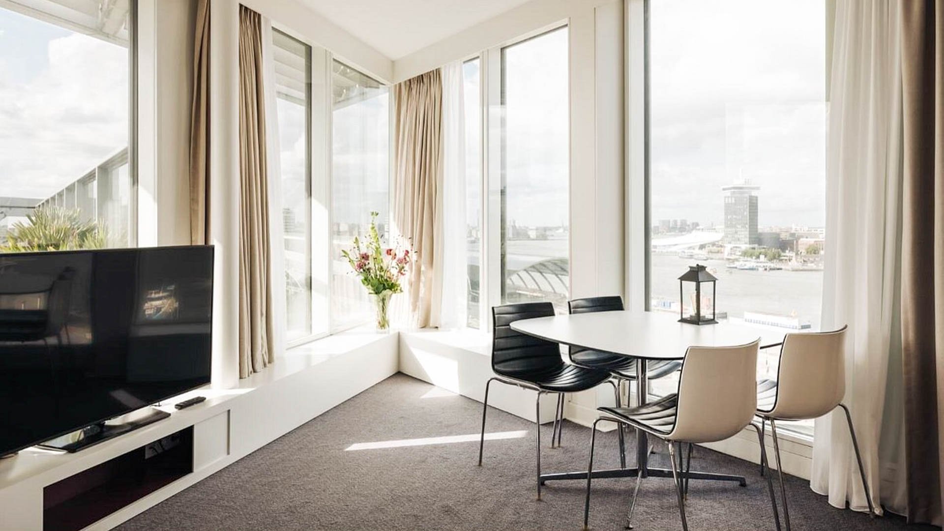 Hotel Doubletree by Hilton - central station