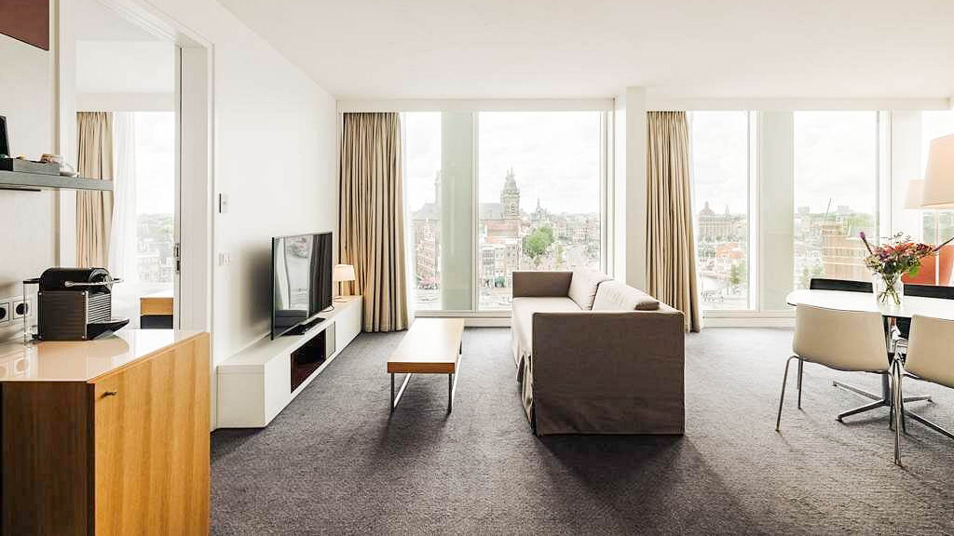 Hotel Doubletree by Hilton - central station