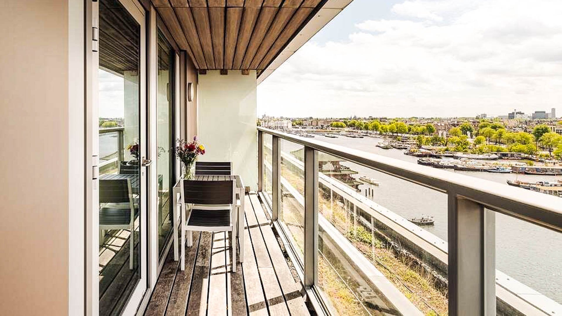Hotel Doubletree by Hilton - central station
