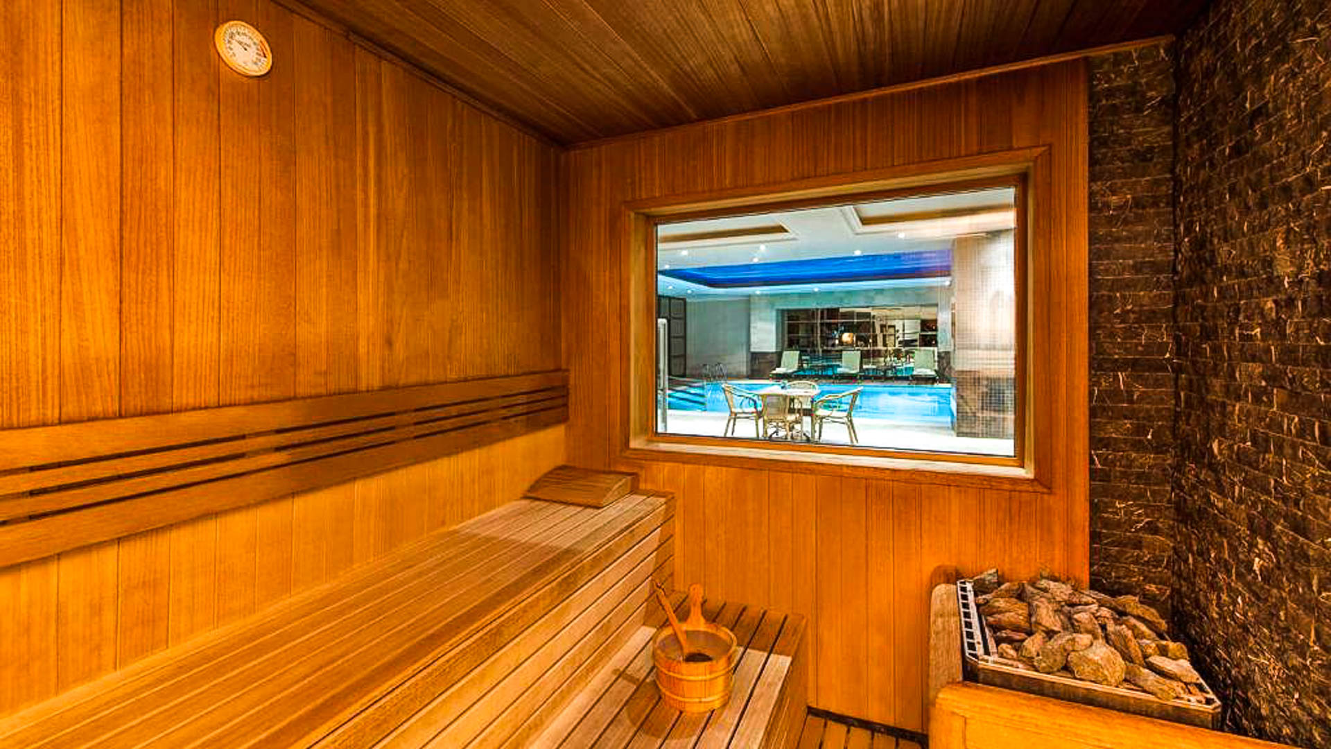 Elite World Comfy Taksim