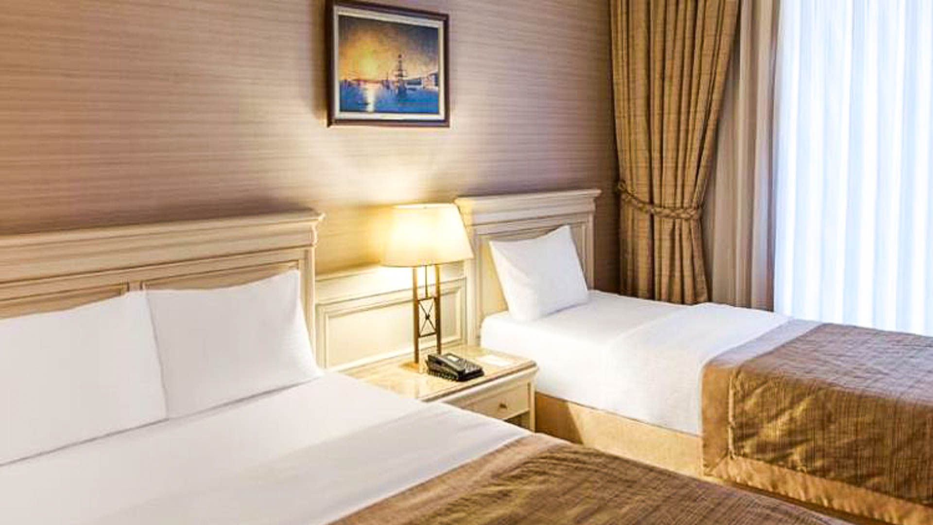 Elite World Comfy Taksim