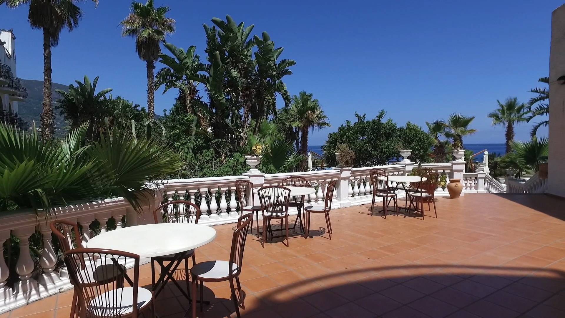 Hotel La Playa