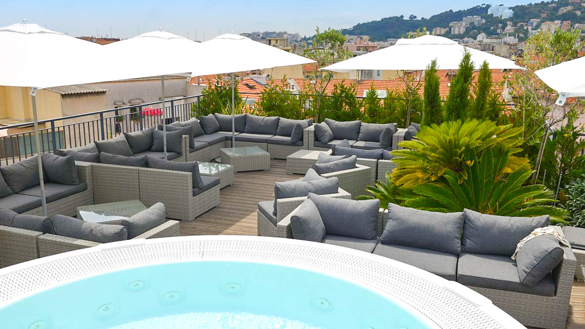 Hotel Monsigny