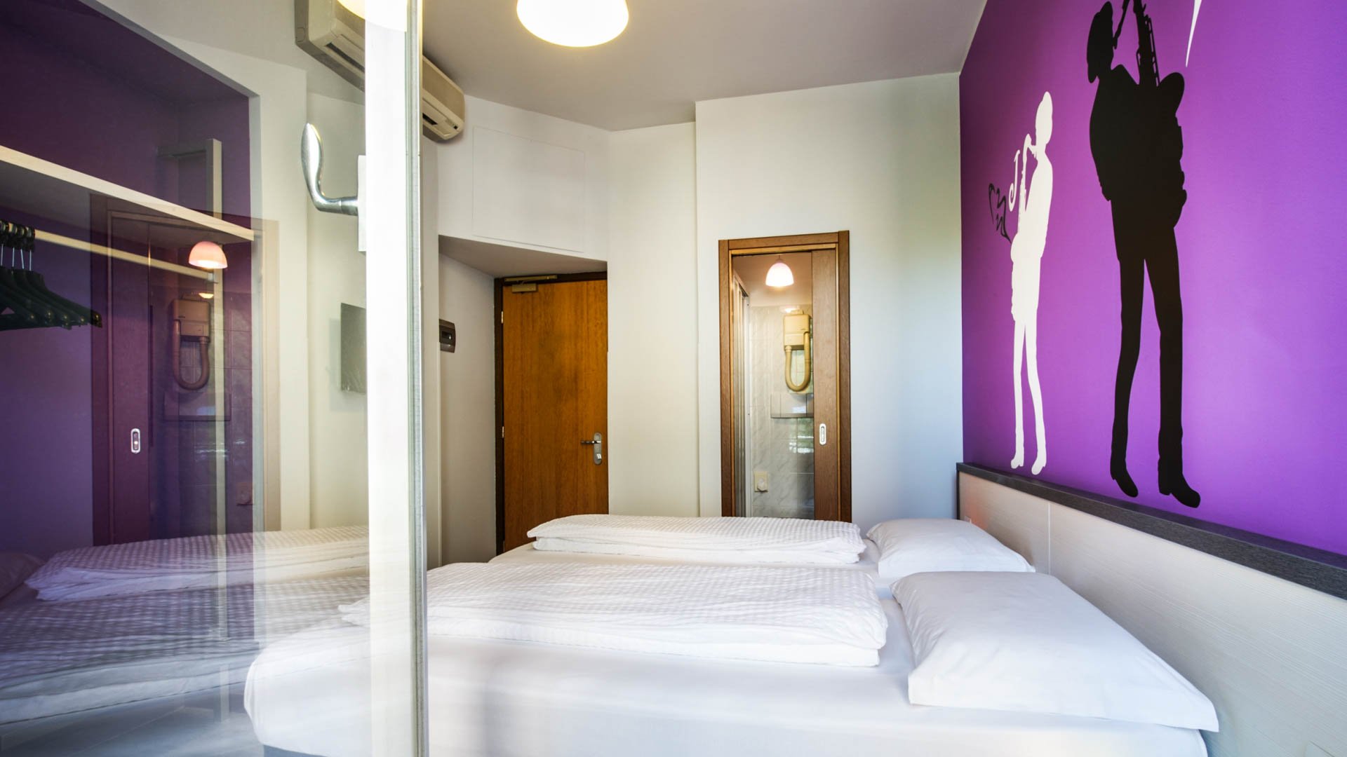 Hotel Nologo