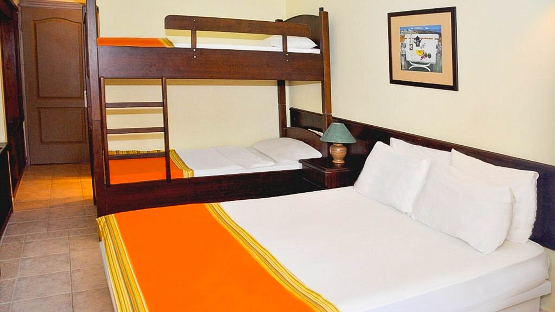 Hotel Tiana Beach Resort