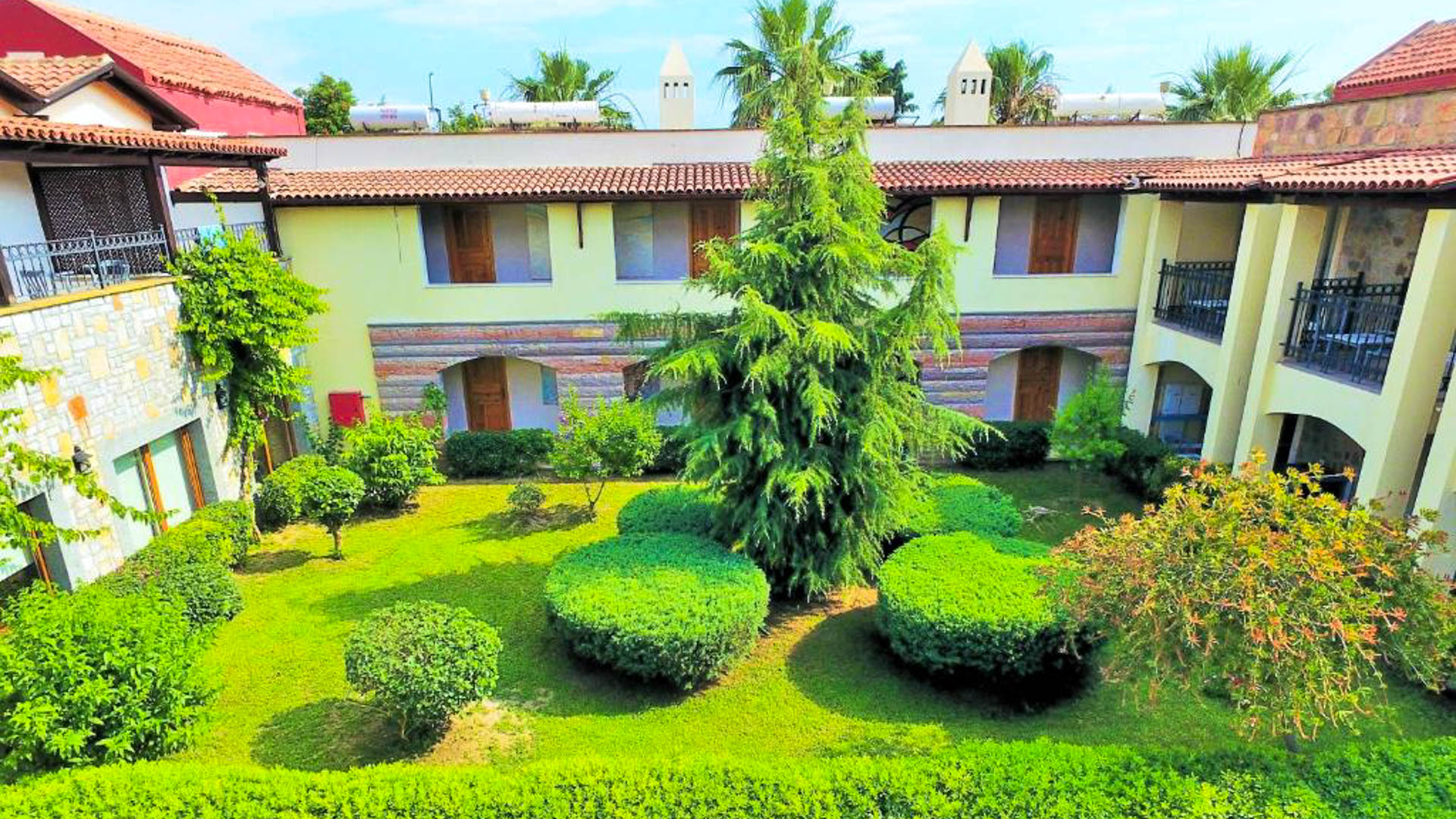 Hotel Tiana Beach Resort