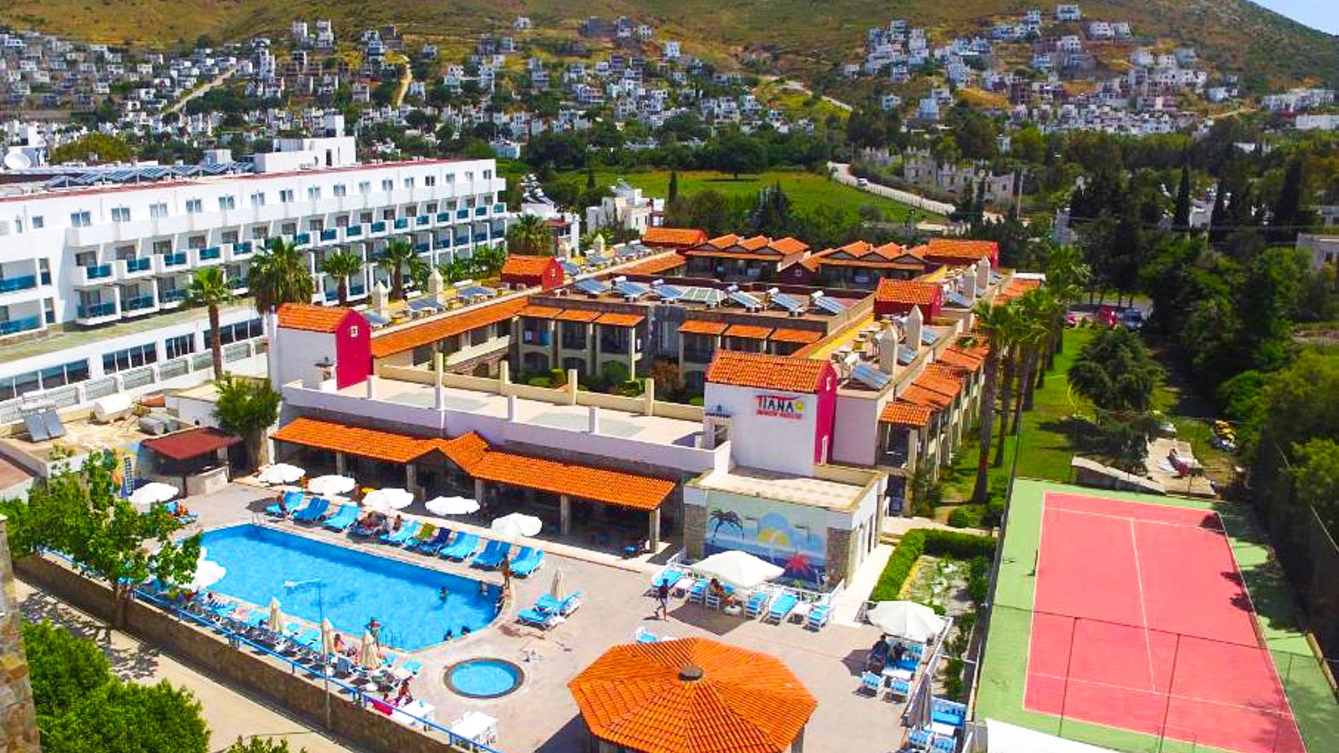 Hotel Tiana Beach Resort