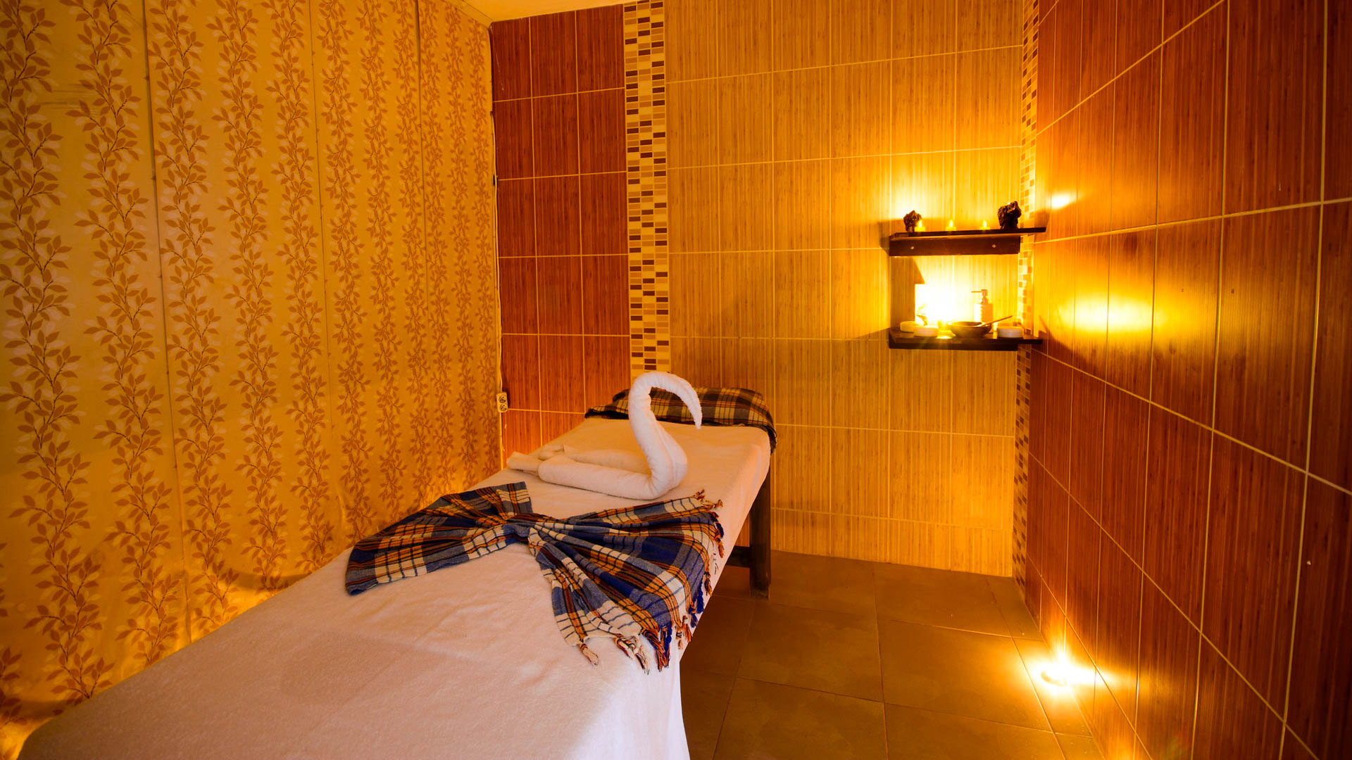 Hotel Tiana Beach Resort