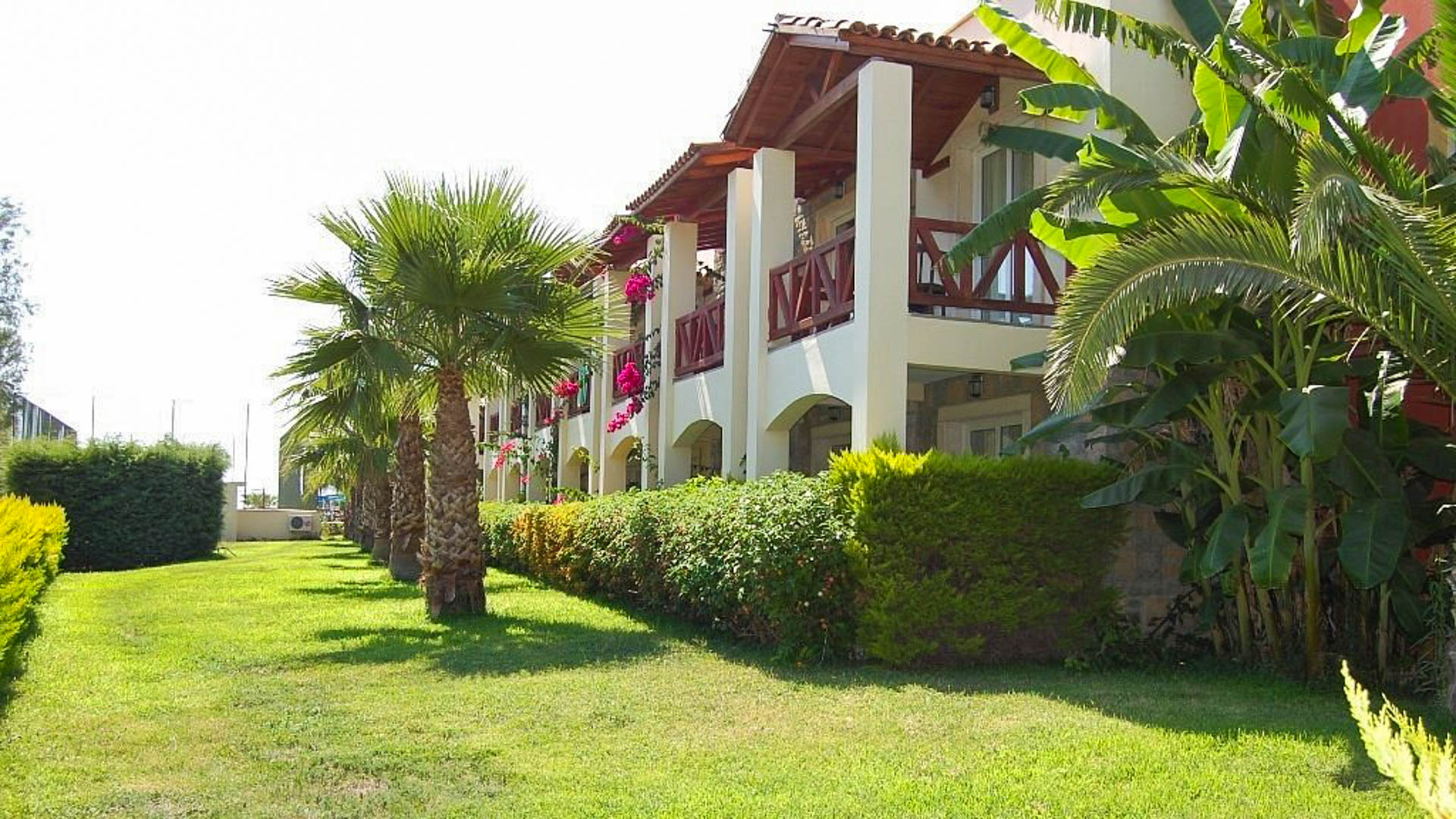 Hotel Tiana Beach Resort