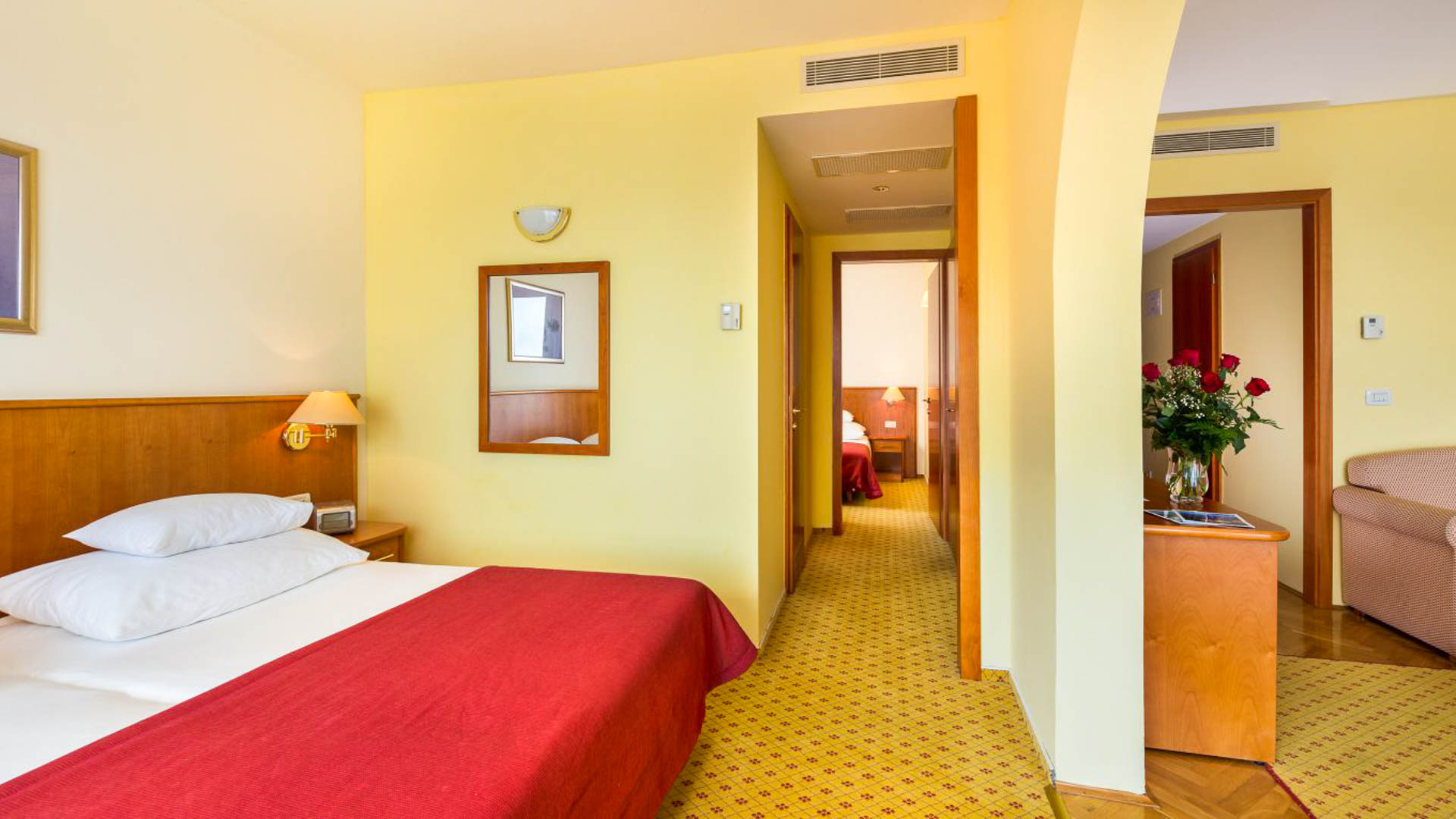 HOTEL ZORA