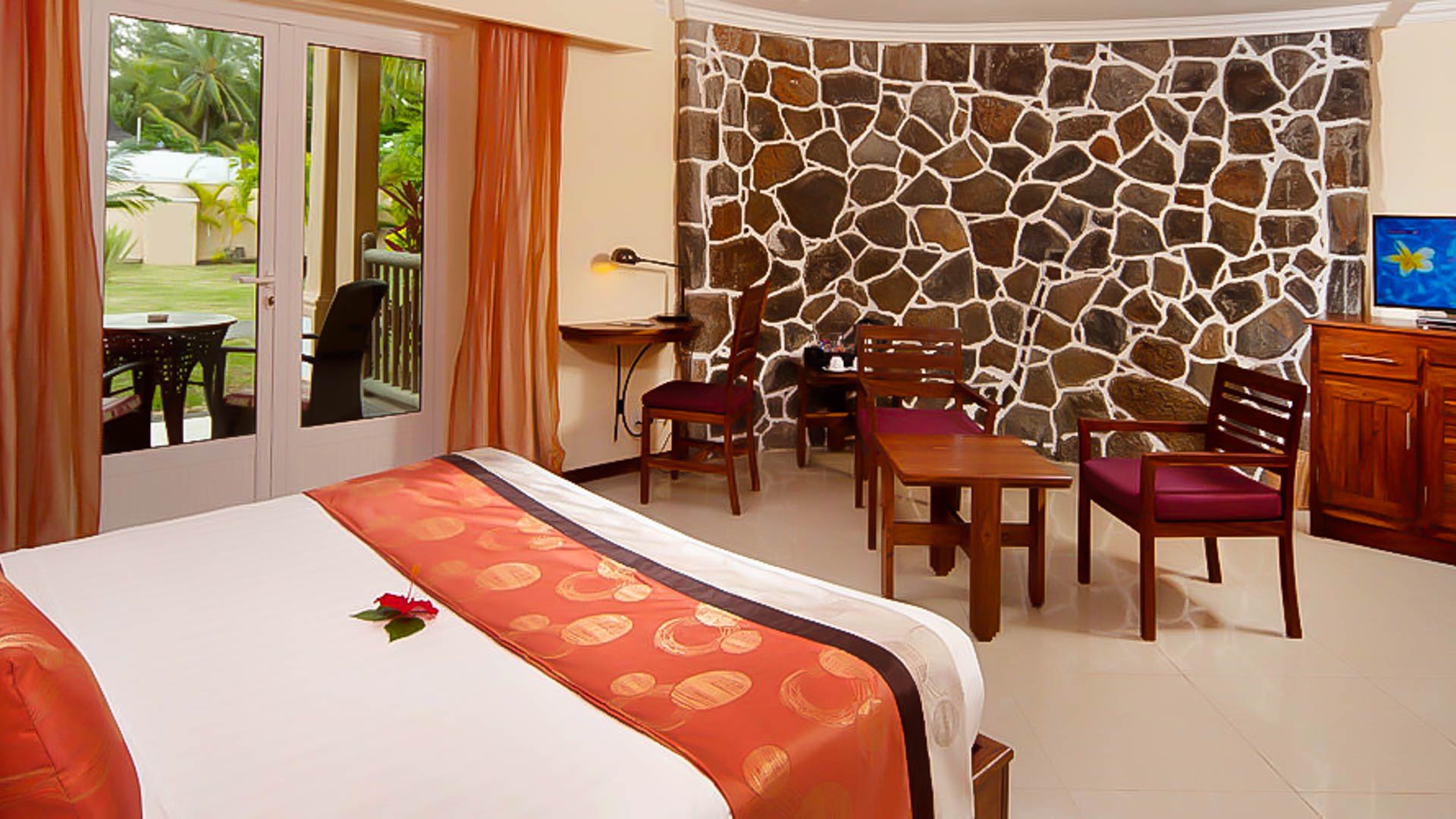 Jalsa Beach Hotel & Spa