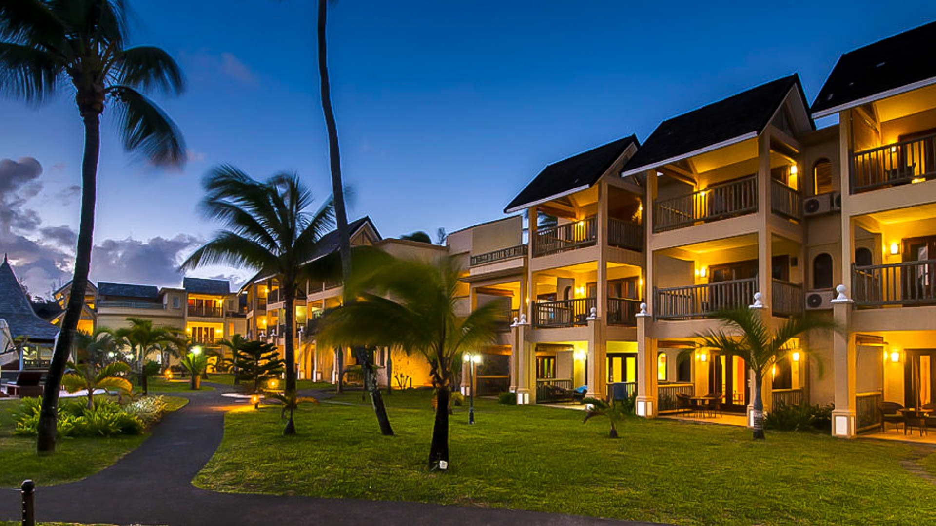 Jalsa Beach Hotel & Spa