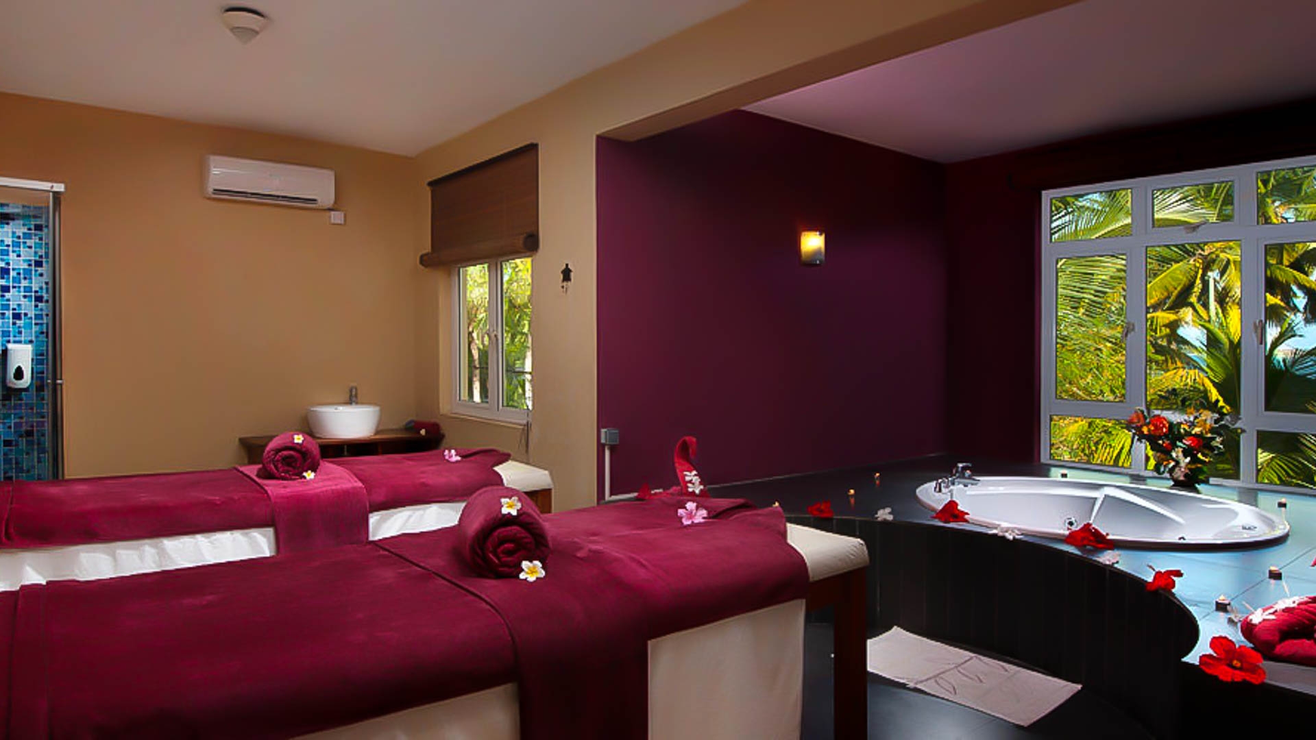 Jalsa Beach Hotel & Spa